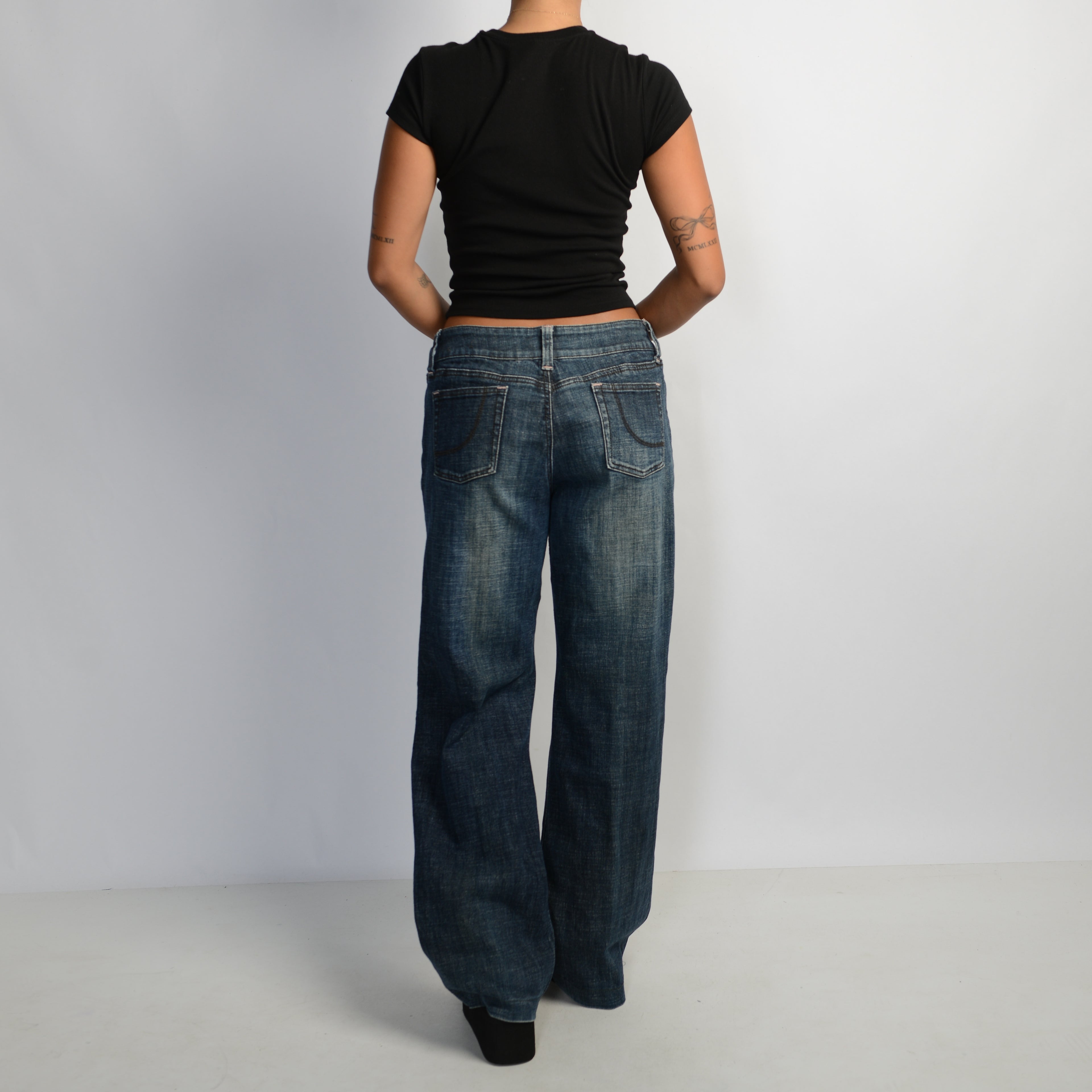 MID RISE RELAXED JEANS