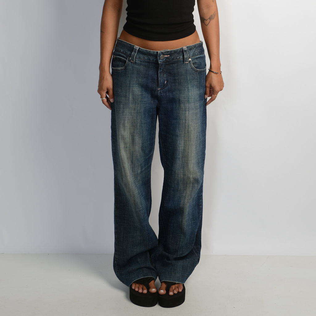 MID RISE RELAXED JEANS