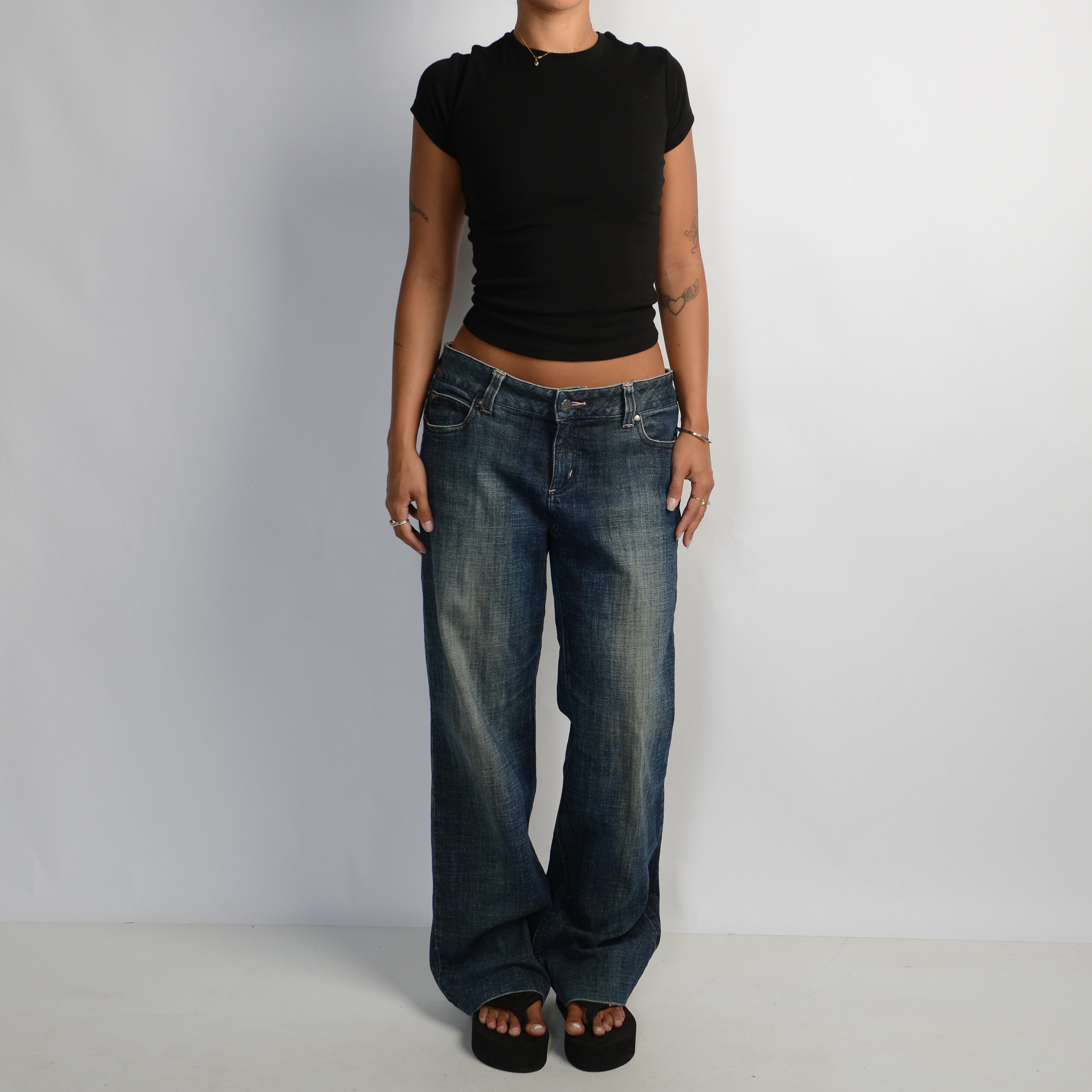 MID RISE RELAXED JEANS
