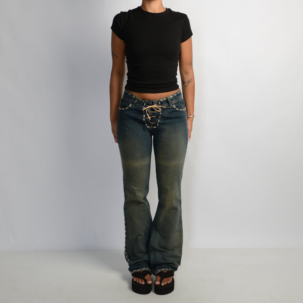 LACE UP FLARE JEANS