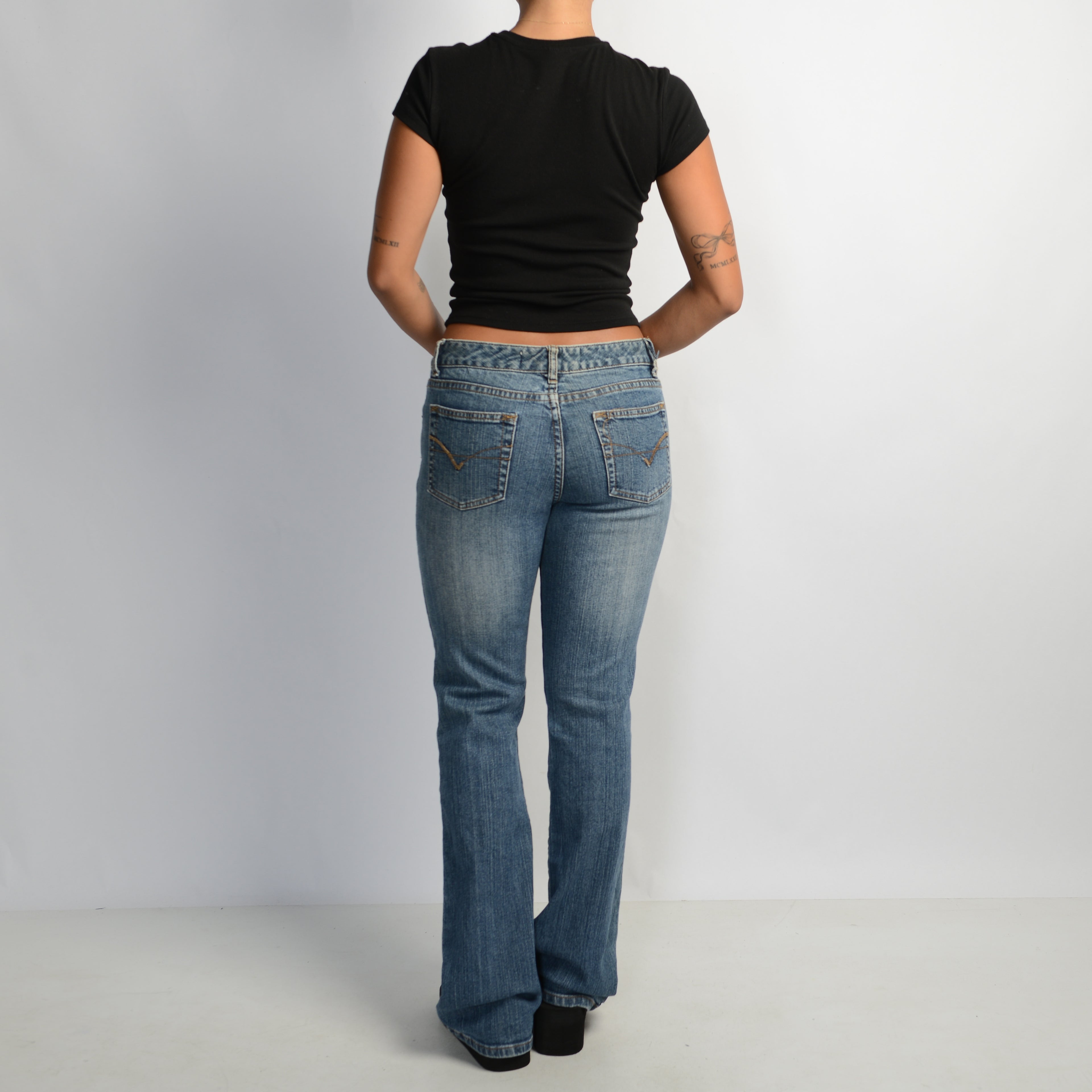 MID RISE BOOTCUT JEANS