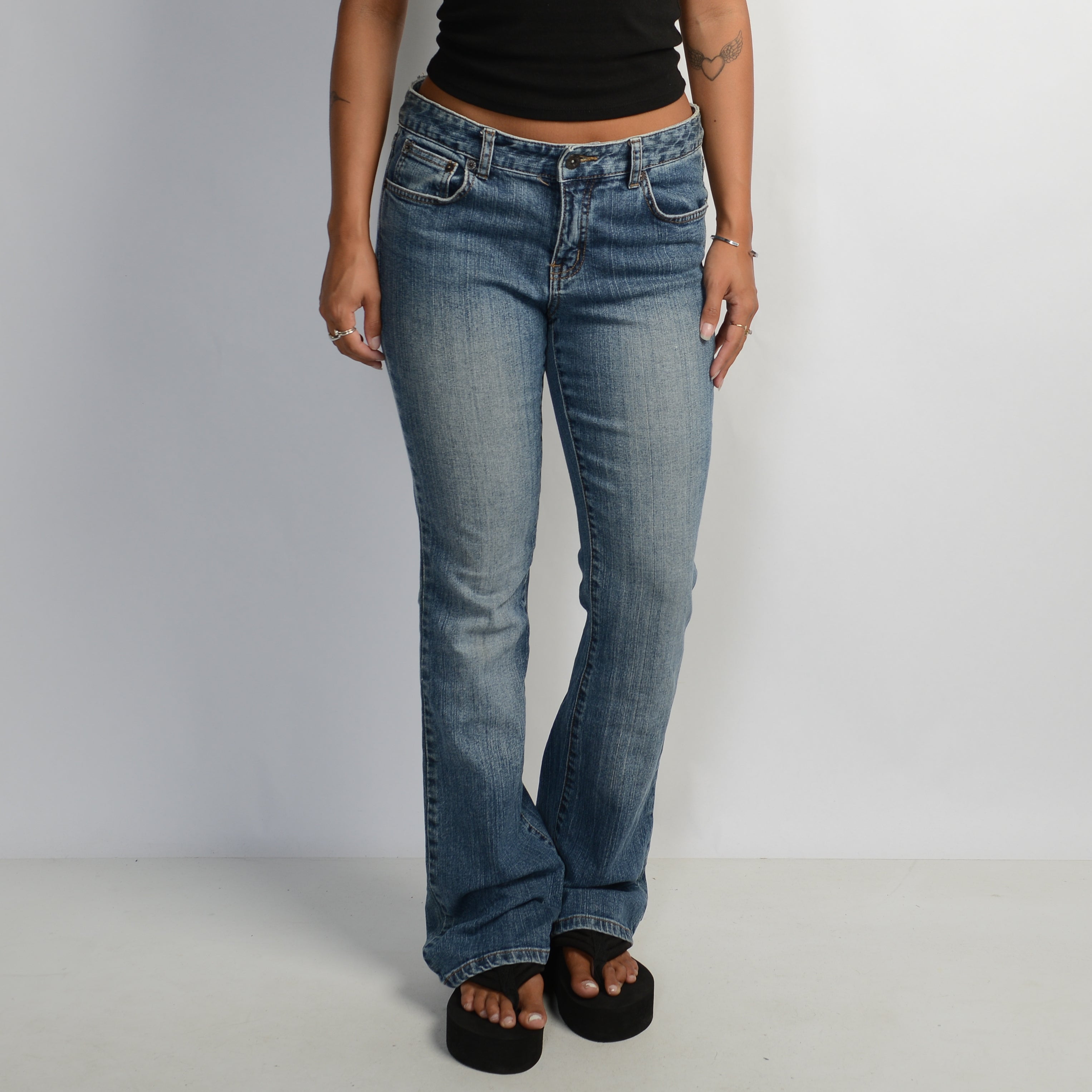 MID RISE BOOTCUT JEANS