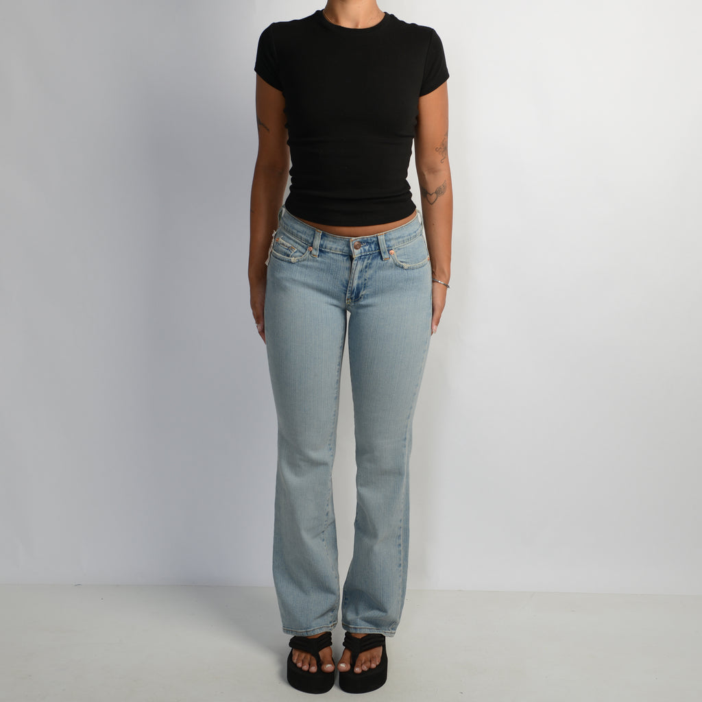 LOW RISE BOOTCUT JEANS