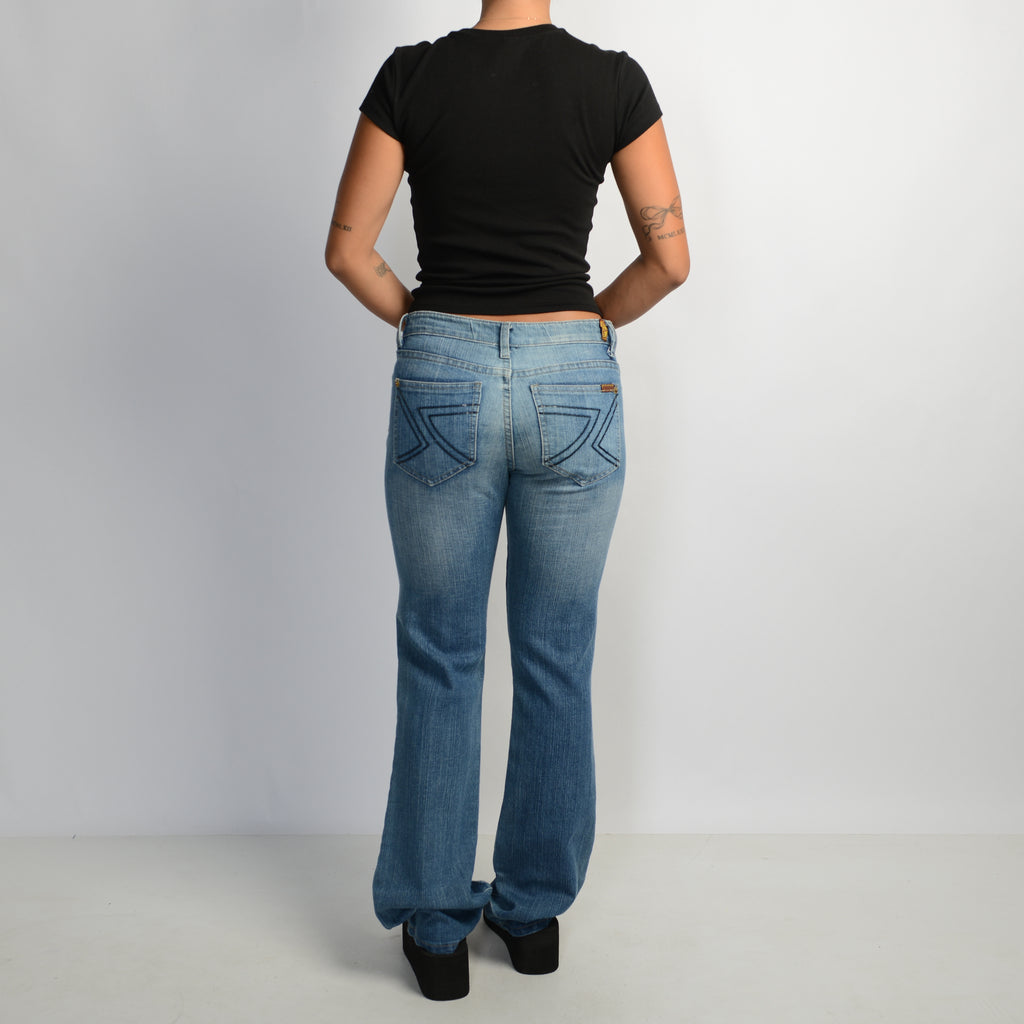 MID WASH BOOTCUT JEANS