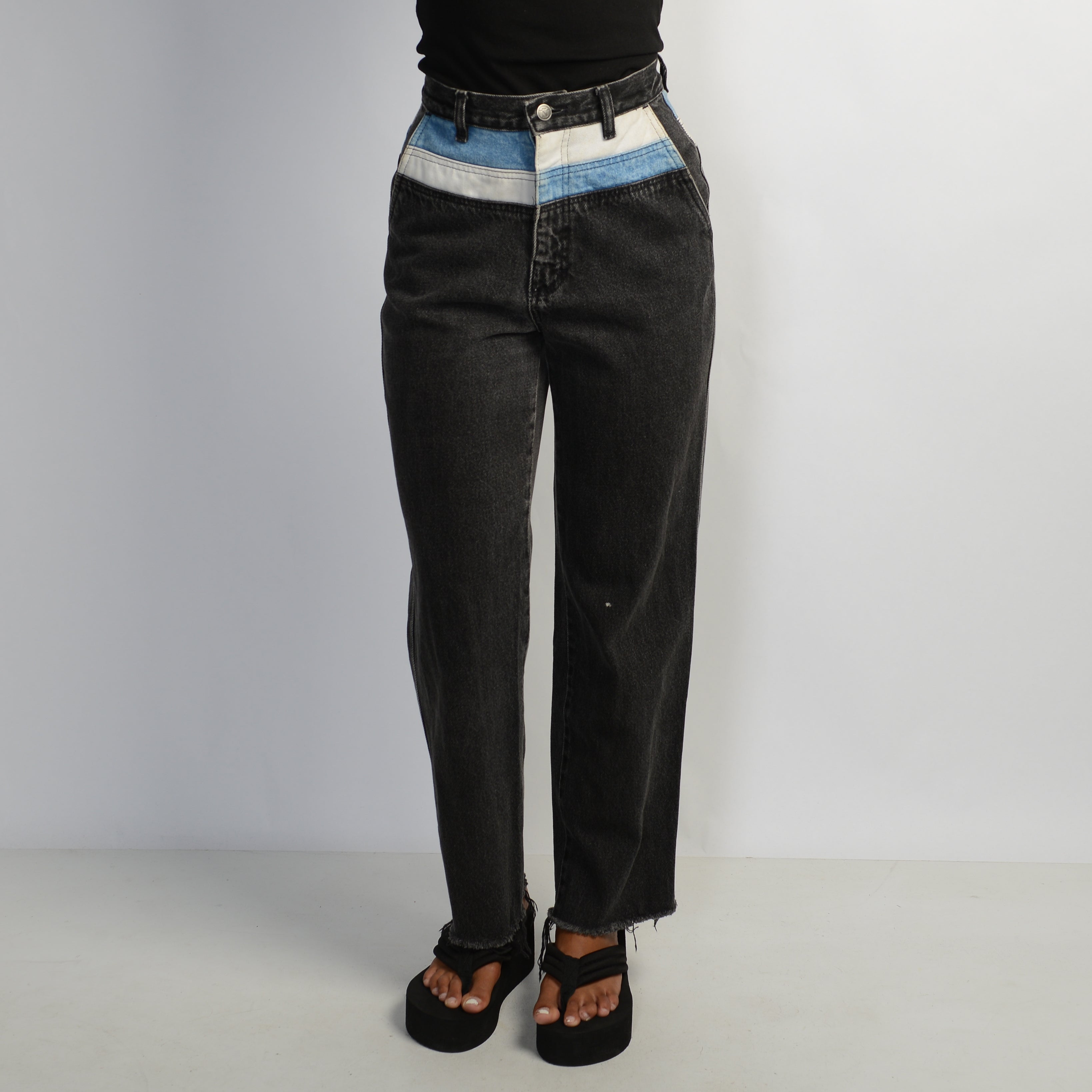 BLACK STRAIGHT LEG JEANS