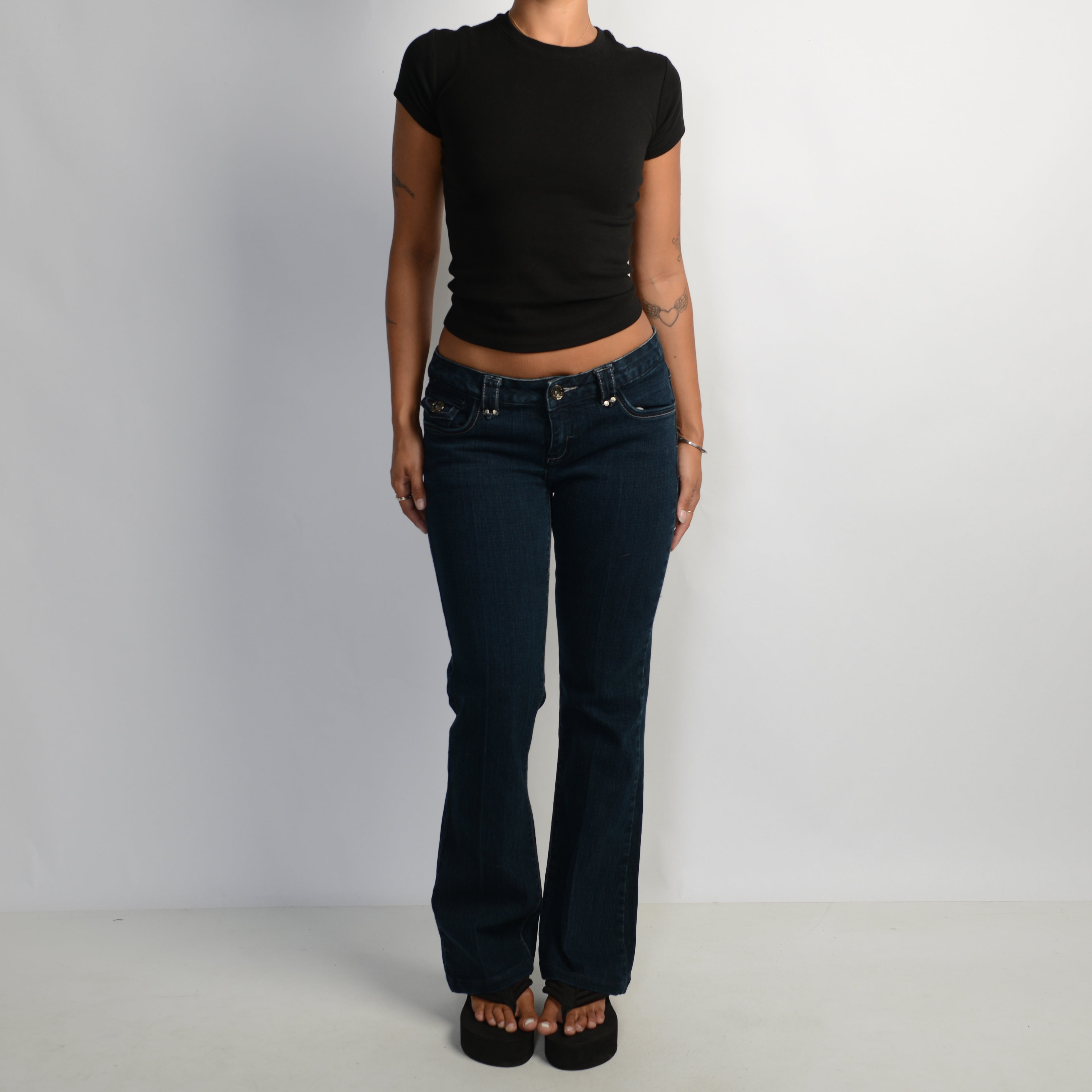 DARK WASH BOOTCUT JEANS