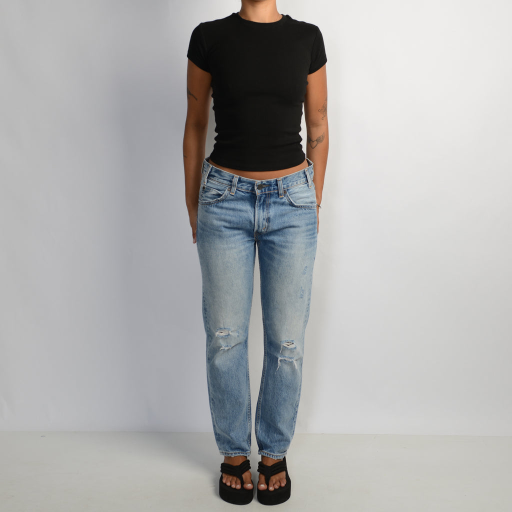 DISTRESSED LEVIS 505 JEANS