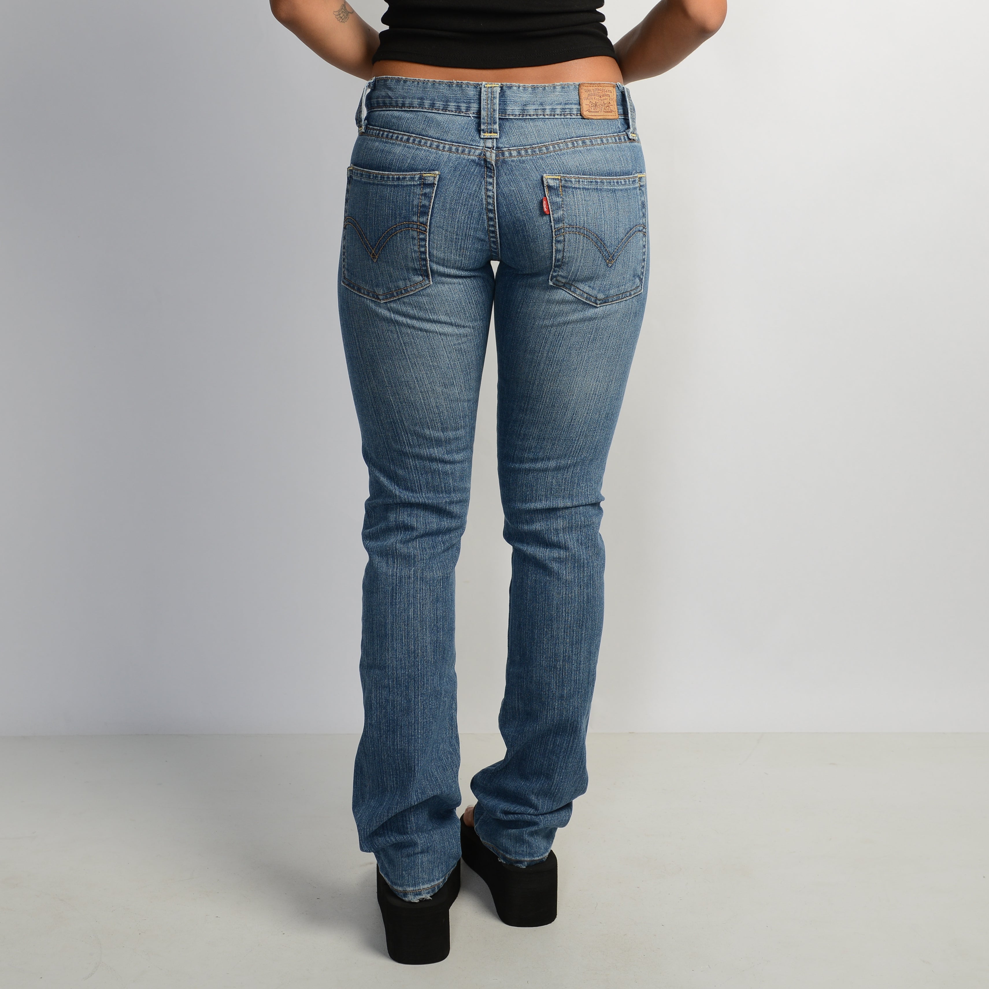 MID WASH SLIM FIT JEANS