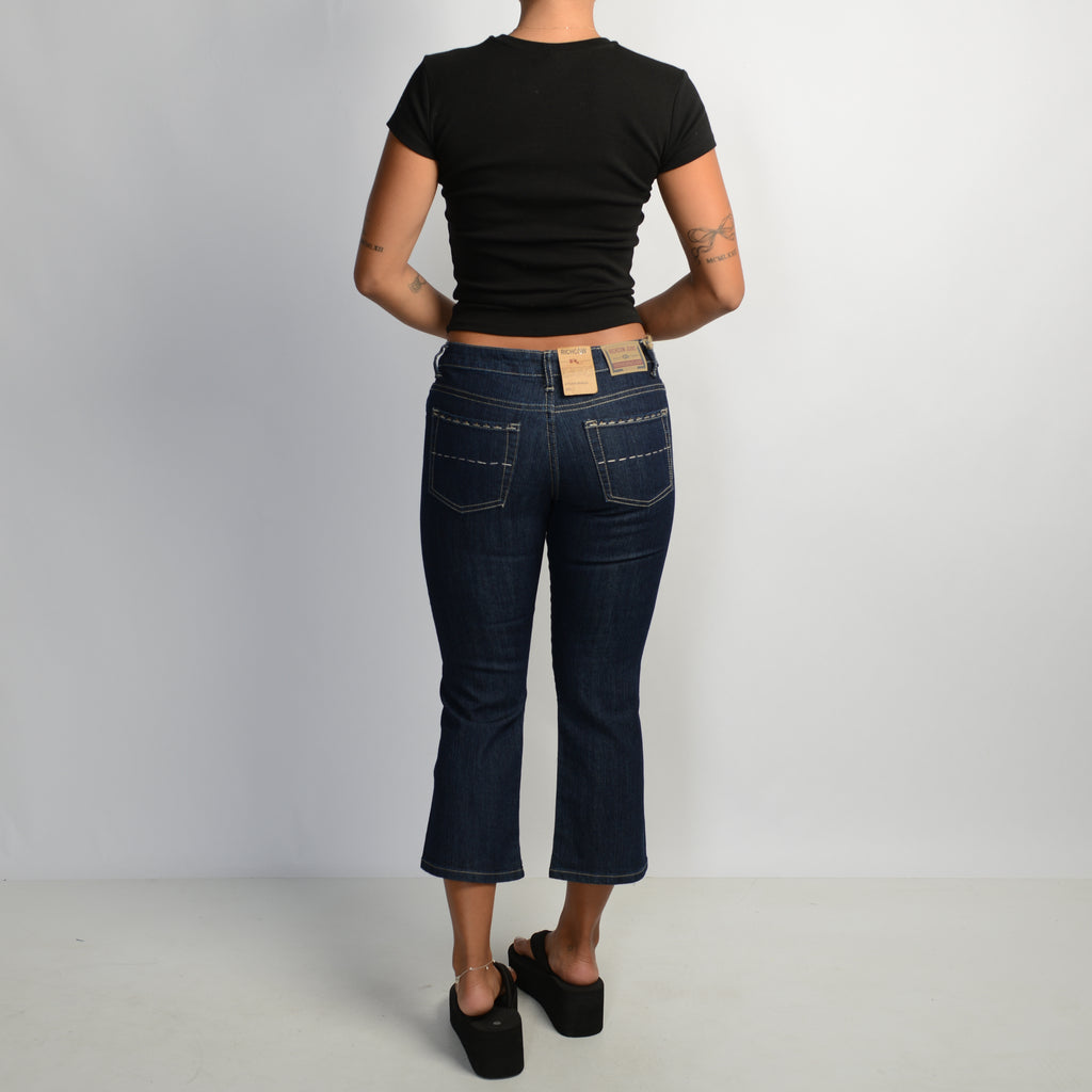 DARK WASH CAPRI JEANS