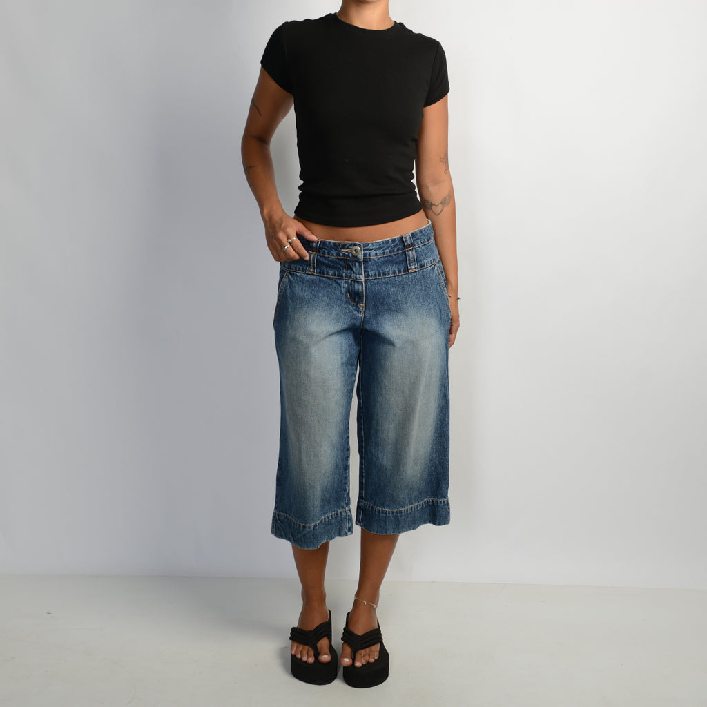 WIDE LEG CAPRI JEANS