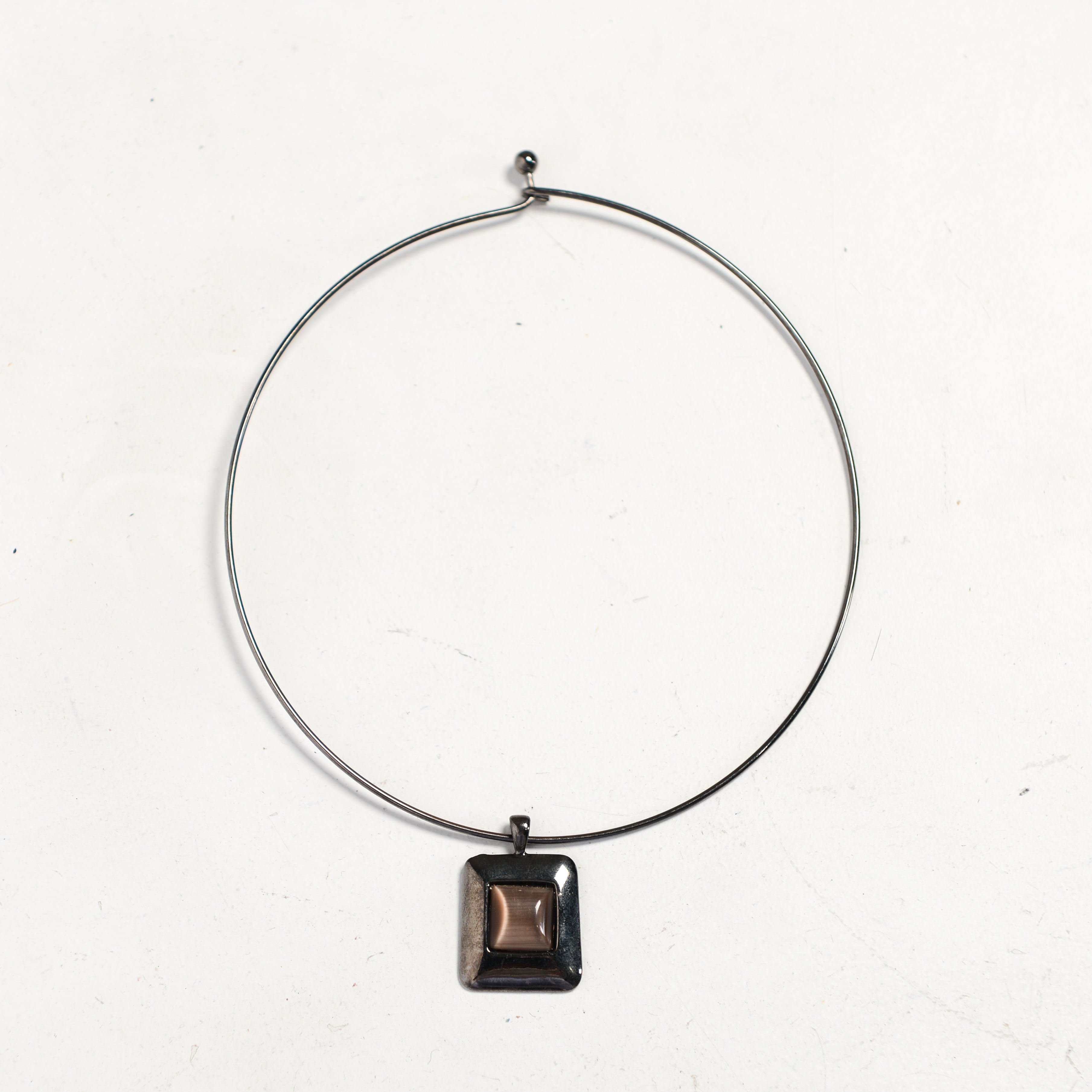 SQUARE PENDANT NECKLACE