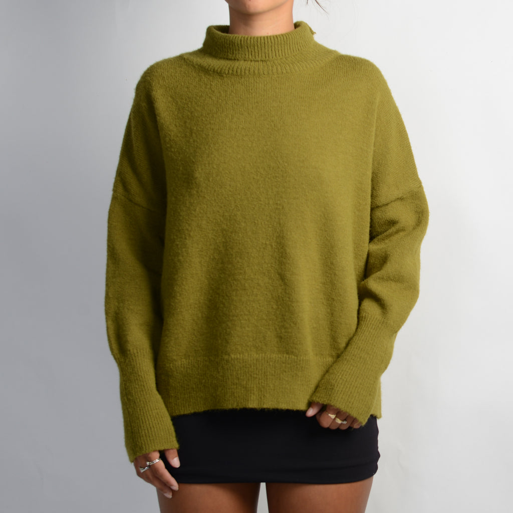 GREEN KNIT SWEATER