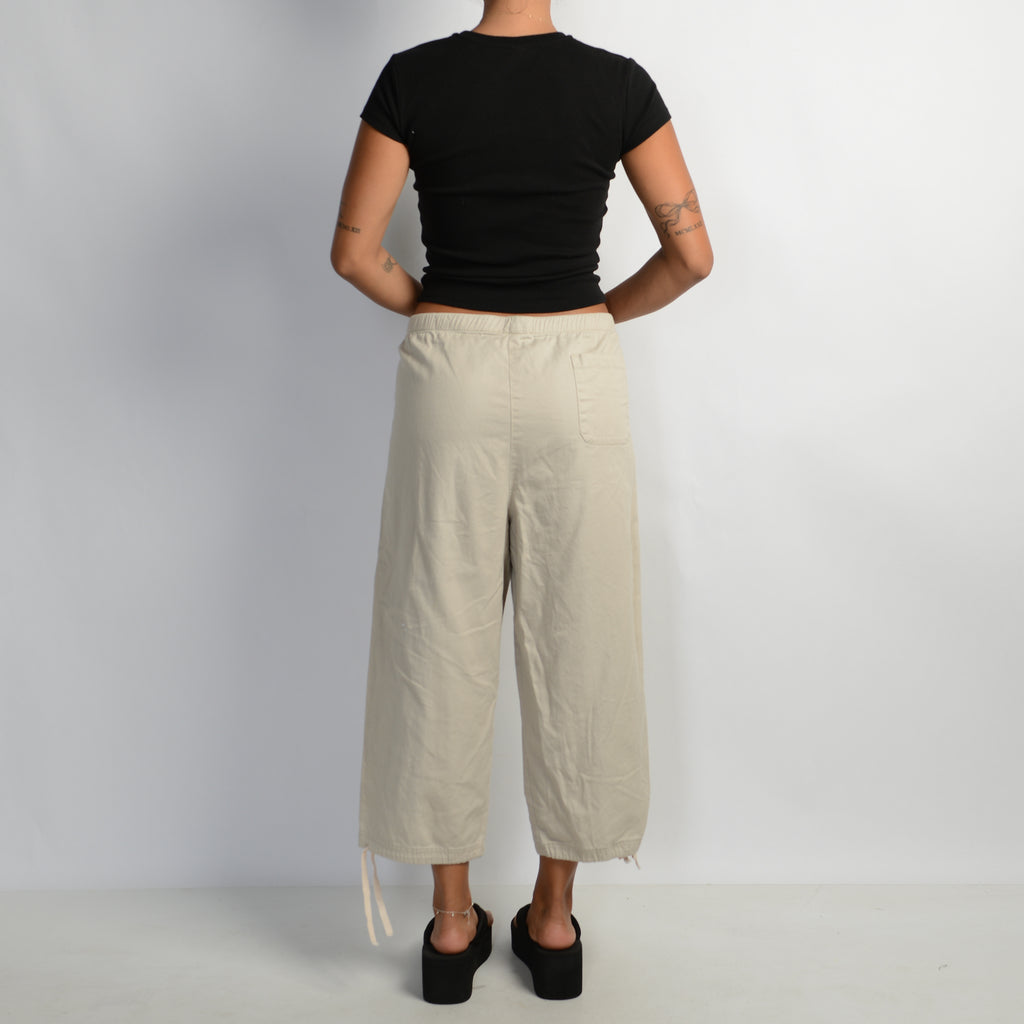 CREAM CARGO CROP PANTS