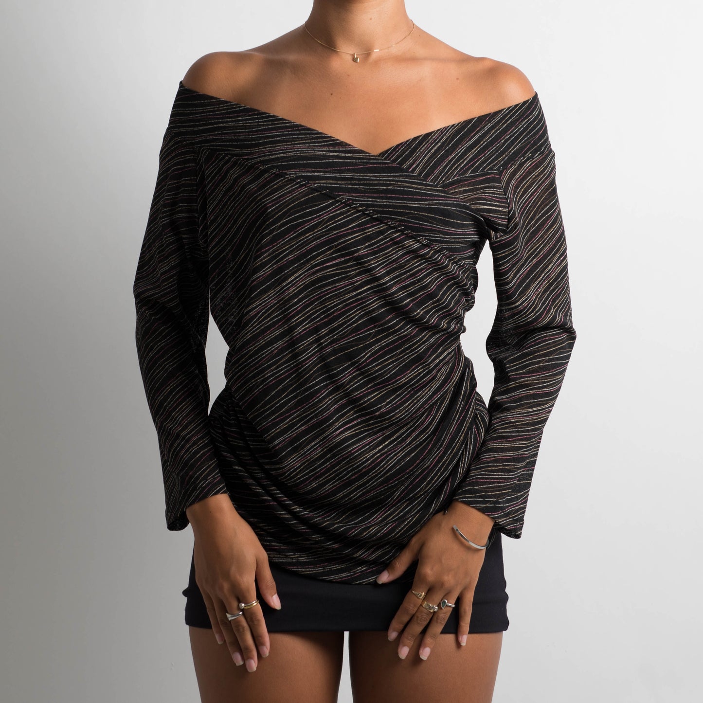 BLACK MESH LONG SLEEVE