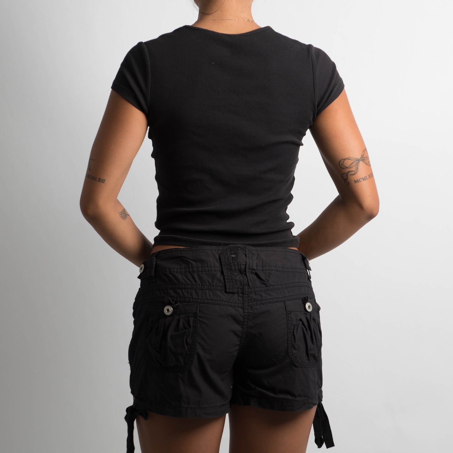 BLACK CARGO MINI SHORTS