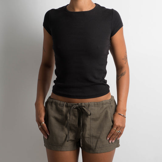 KHAKI LINEN MINI SHORTS