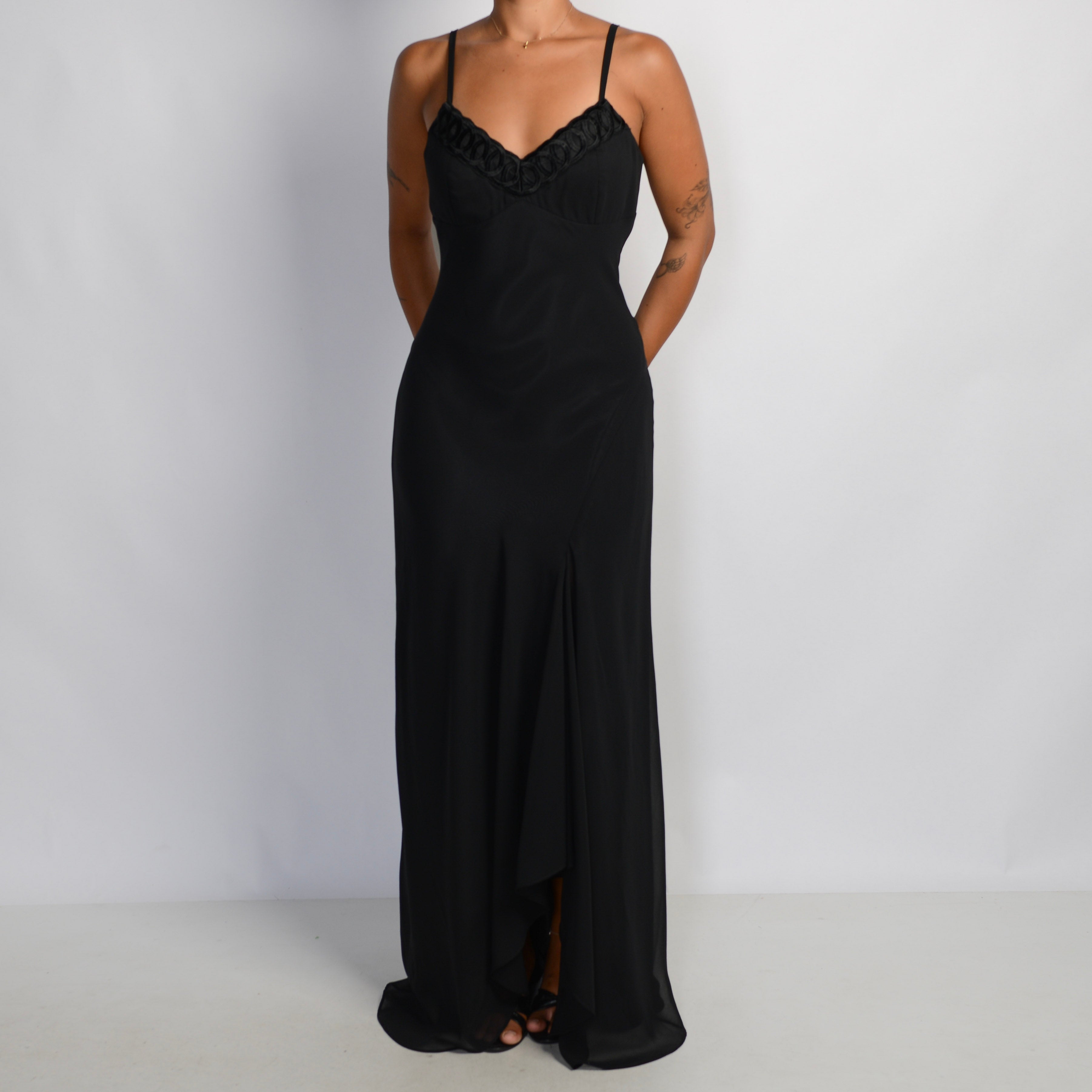 Buy Second-Hand Formal Dresses | Preloved Formal Dresses BEAN BY JESS Buy Second-Hand Formal Dresses | Preloved Formal Dresses BEAN BY JESS