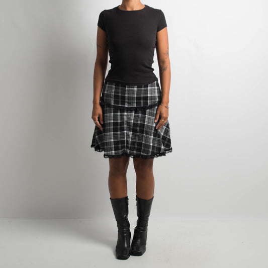 GREY PLAID SKIRT