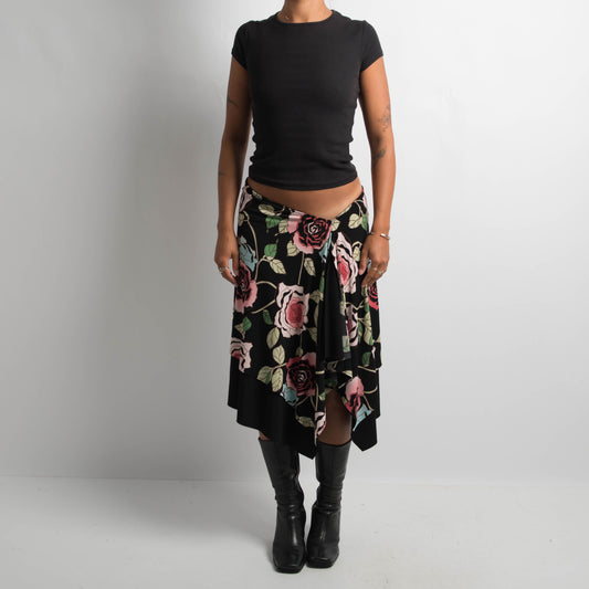 ASYMMETRIC MIDI SKIRT