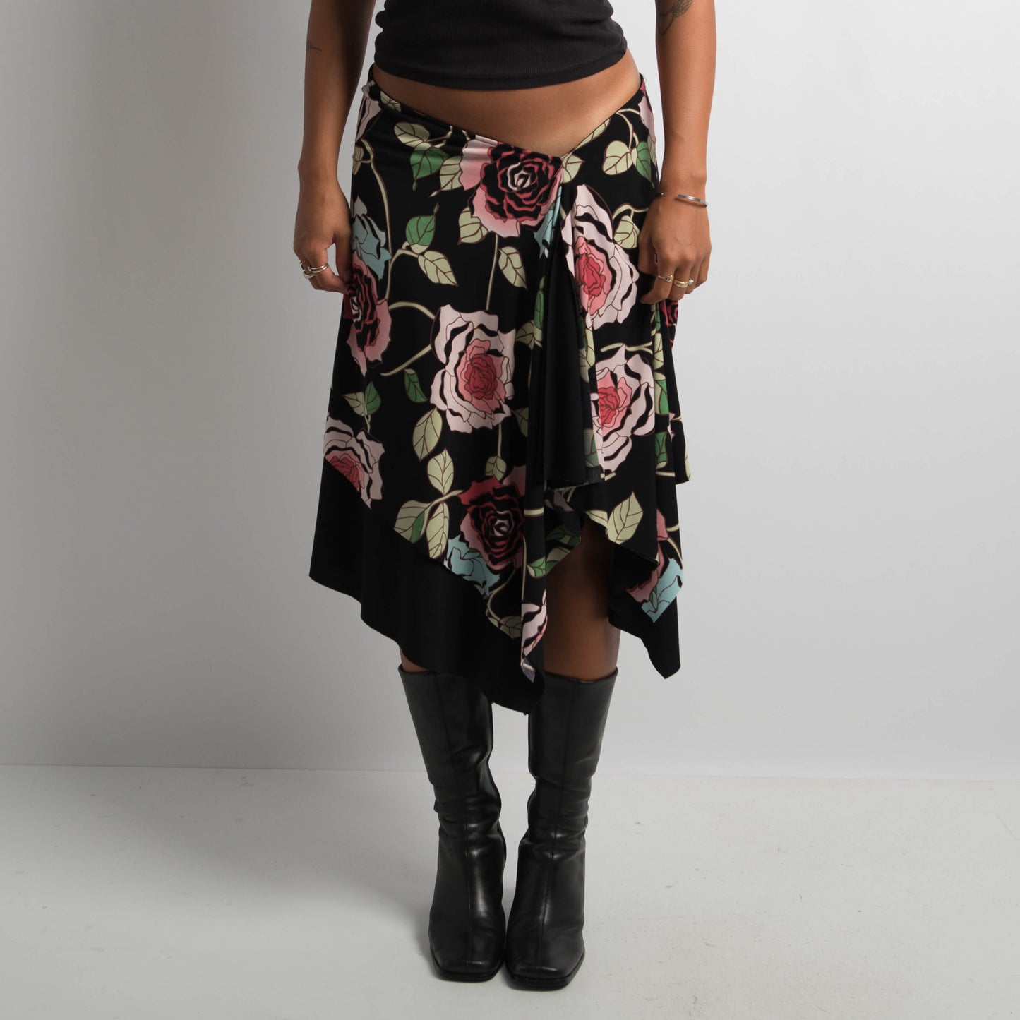 ASYMMETRIC MIDI SKIRT