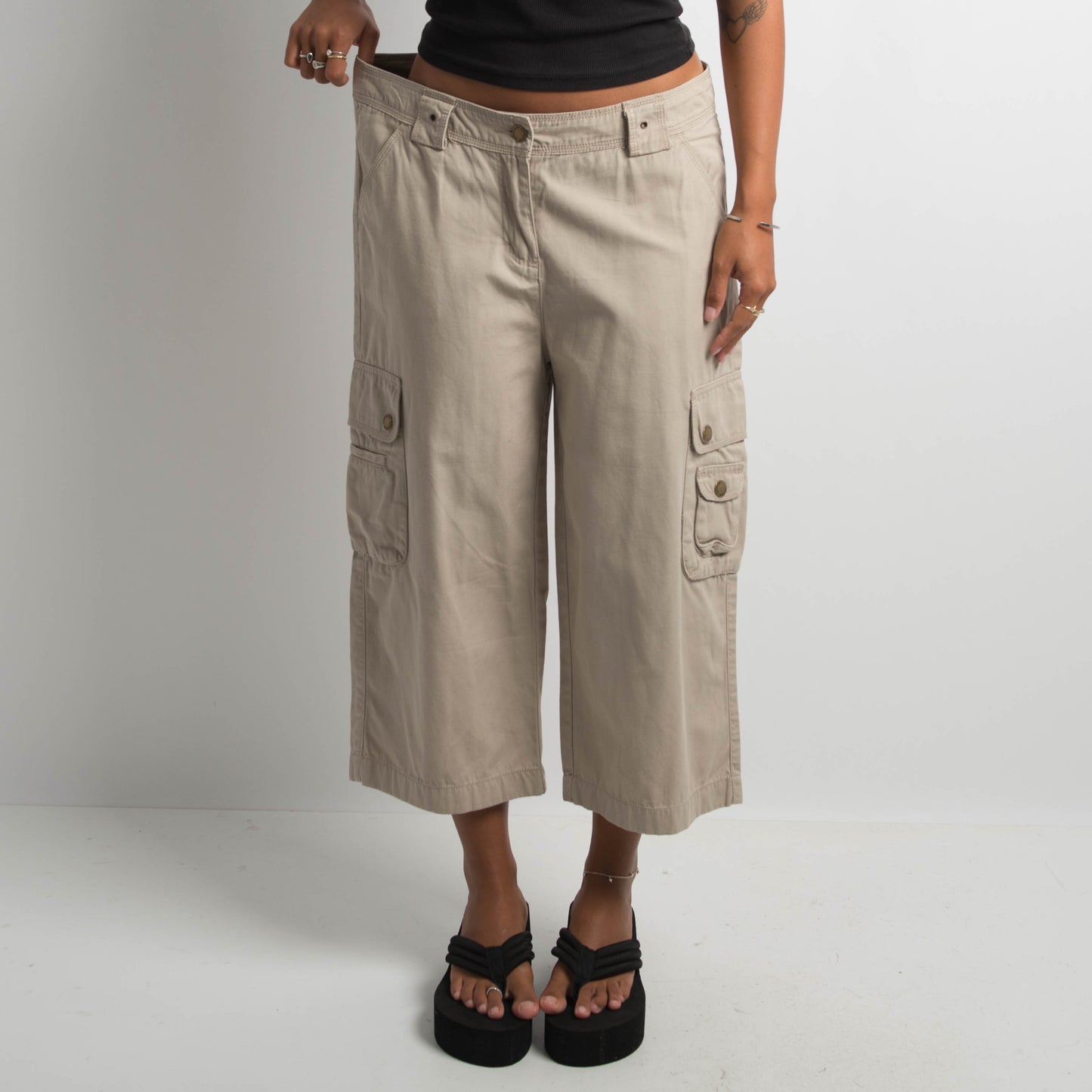 BEIGE CARGO PANTS