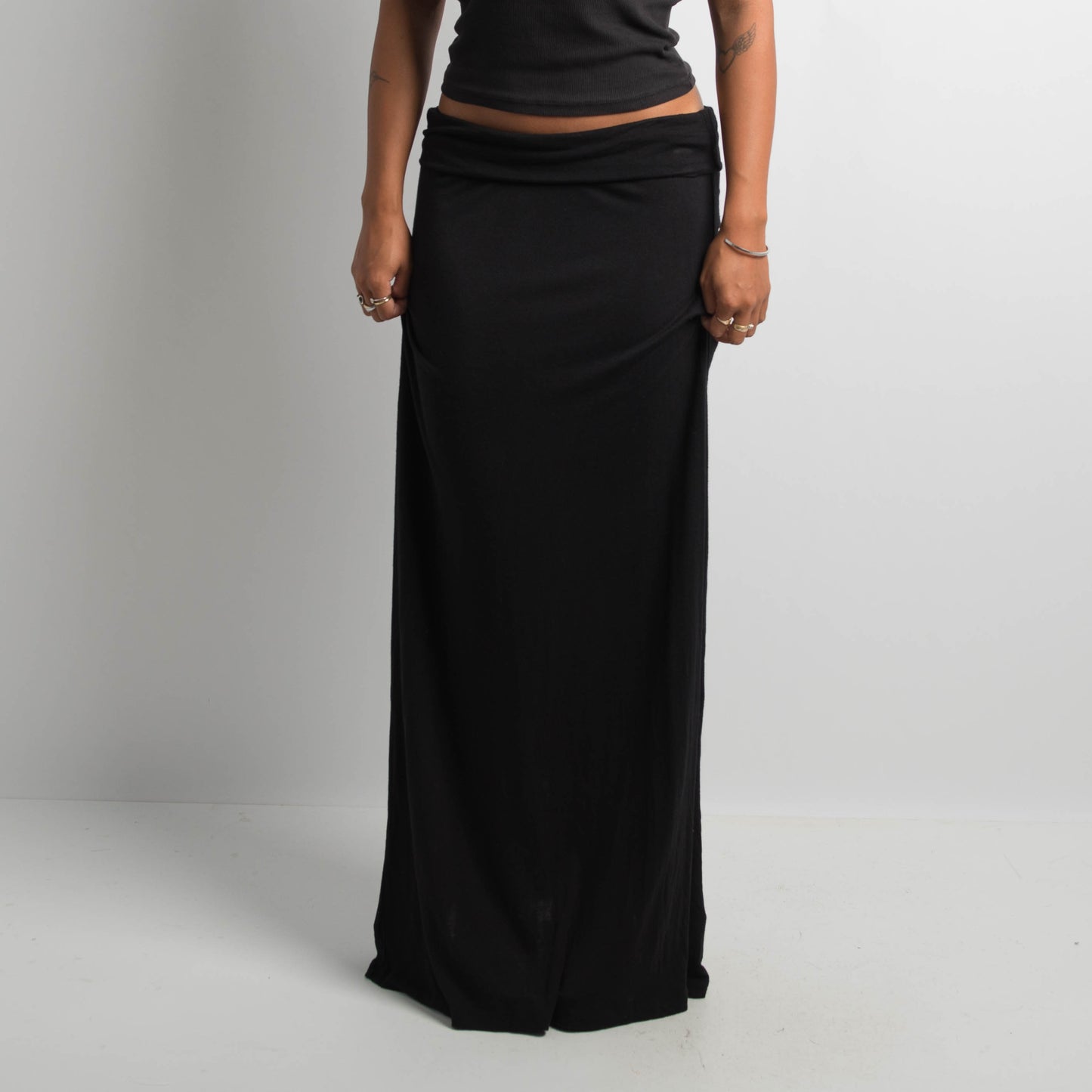 SOFT BLACK MAXI SKIRT