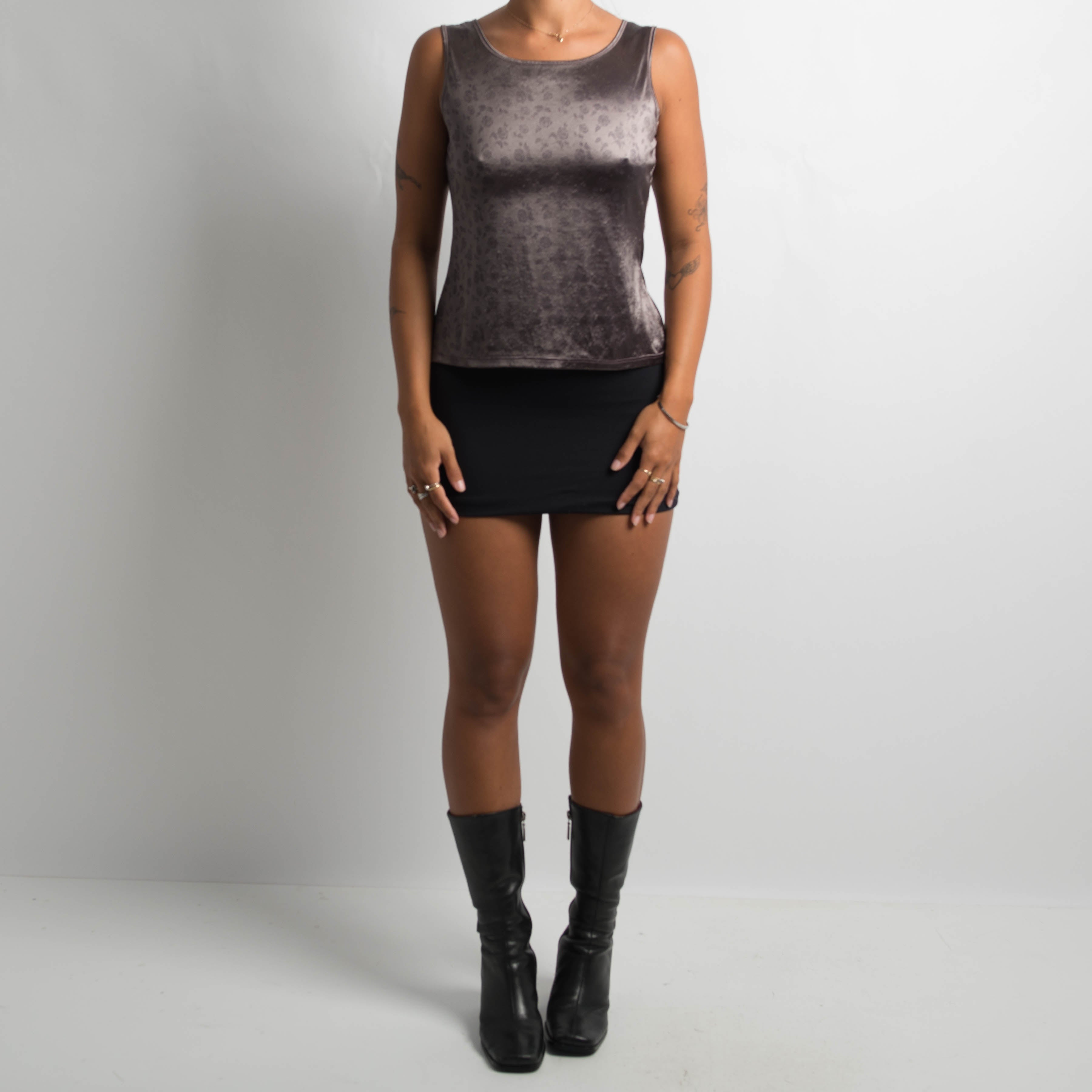 METALLIC SLEEVELESS TOP