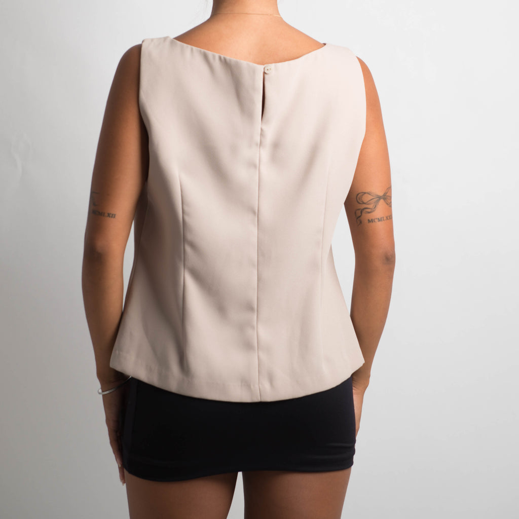 BEIGE BOAT NECK TOP
