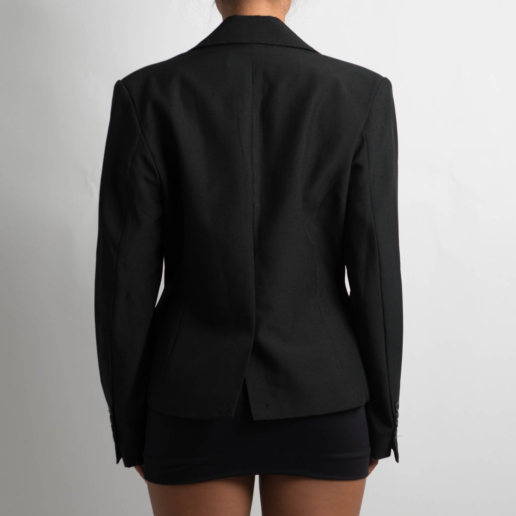 CLASSIC BLACK BLAZER