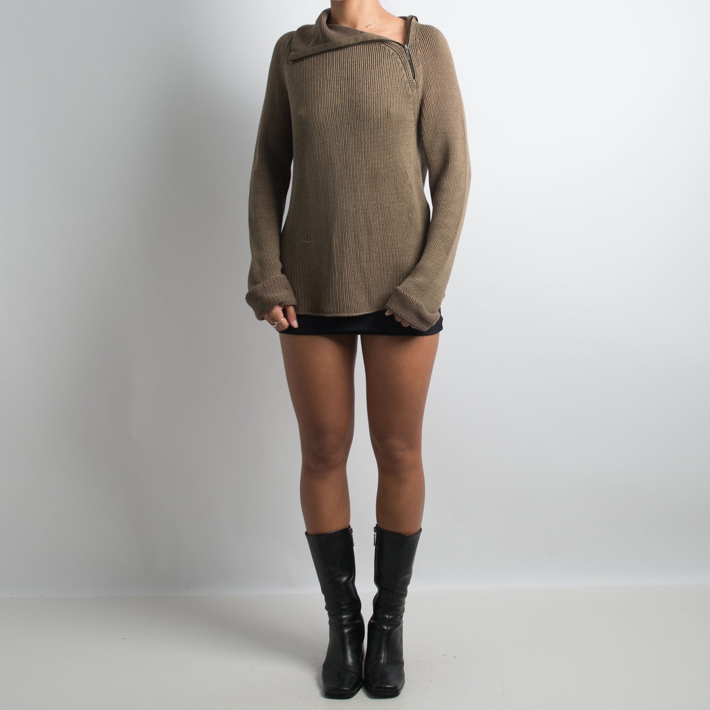 KHAKI ZIP KNIT