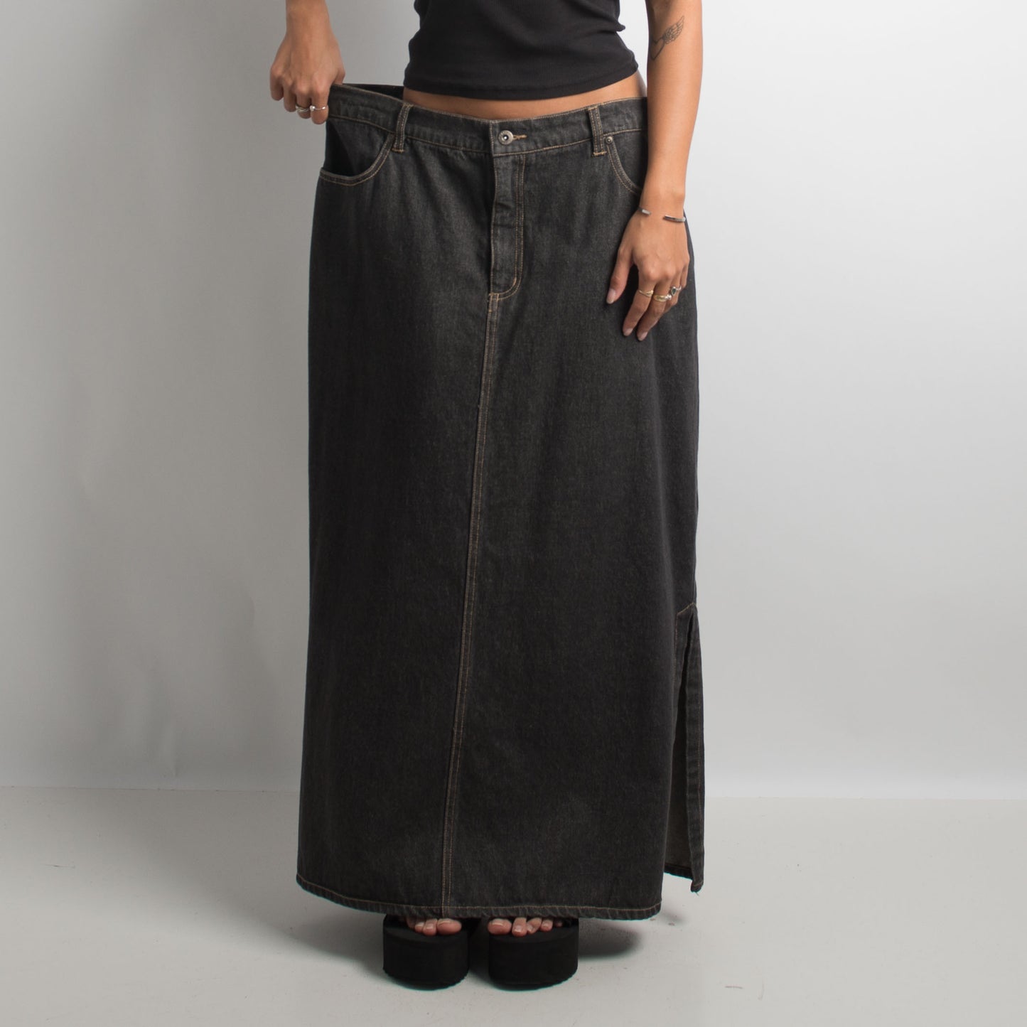 CHARCOAL DENIM MAXI SKIRT