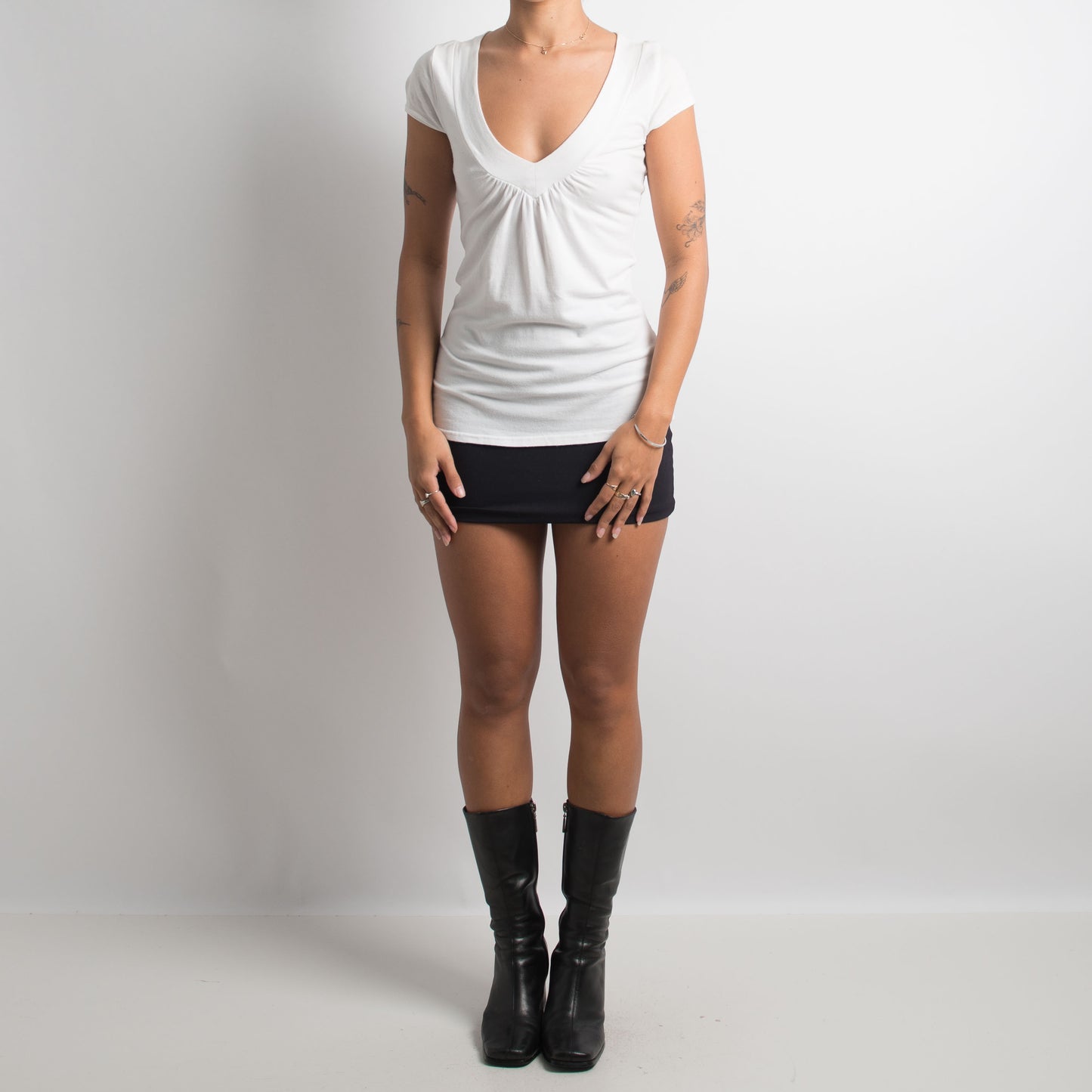 T-SHIRT BLANC FRONCÉ