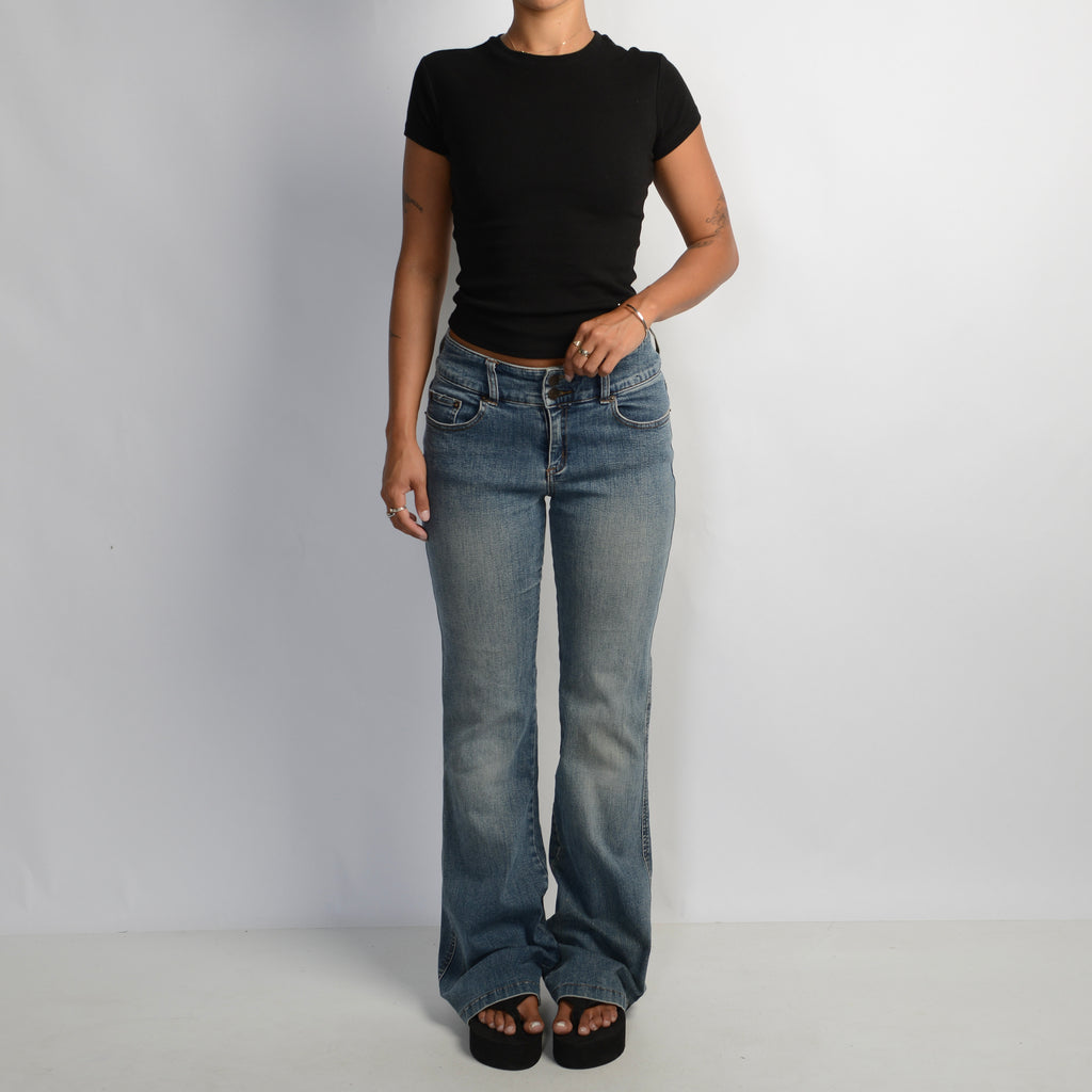 MID RISE BOOTCUT JEANS