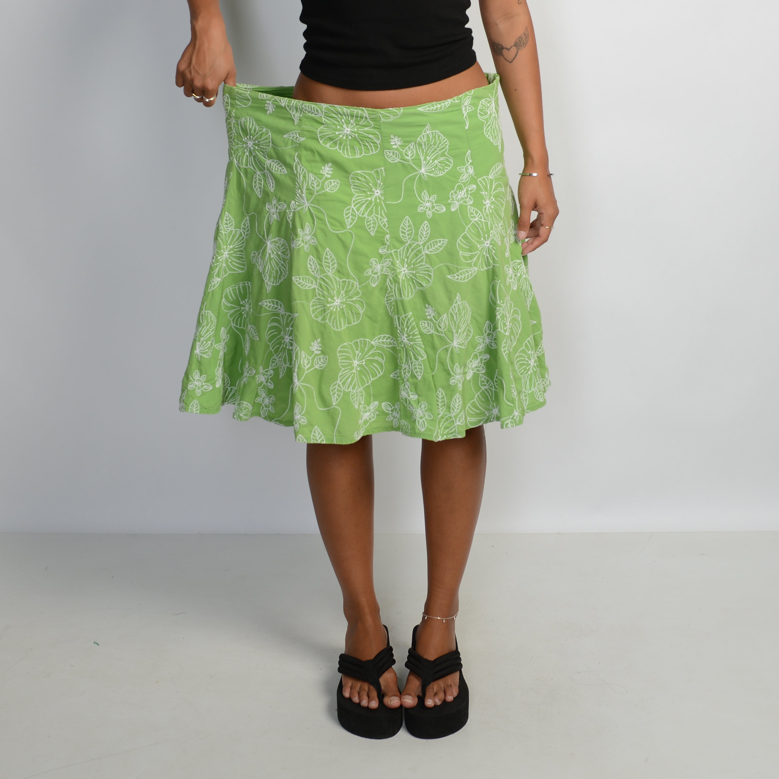 GREEN EMBROIDERED MIDI SKIRT