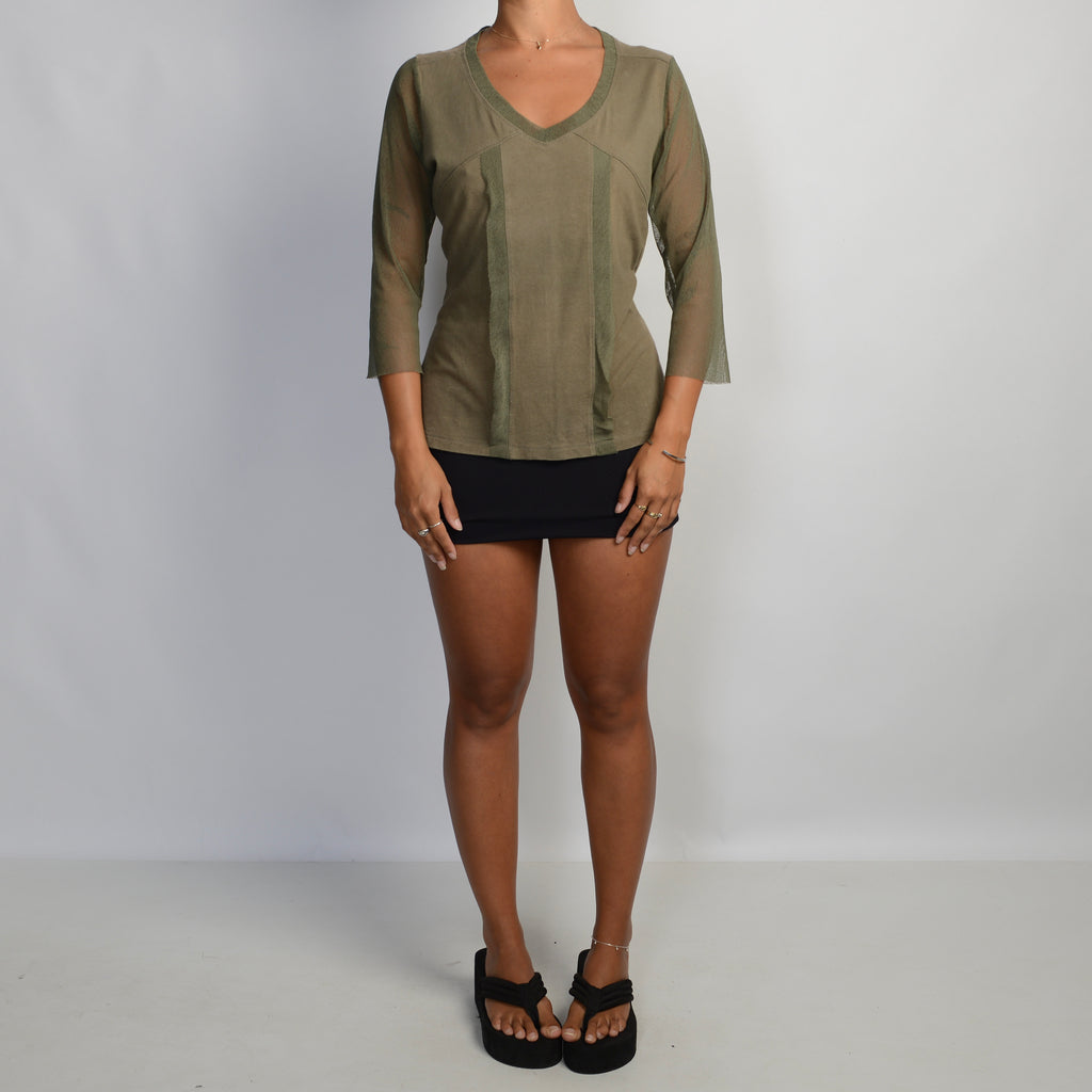 KHAKI MESH 3/4 SLEEVE TOP