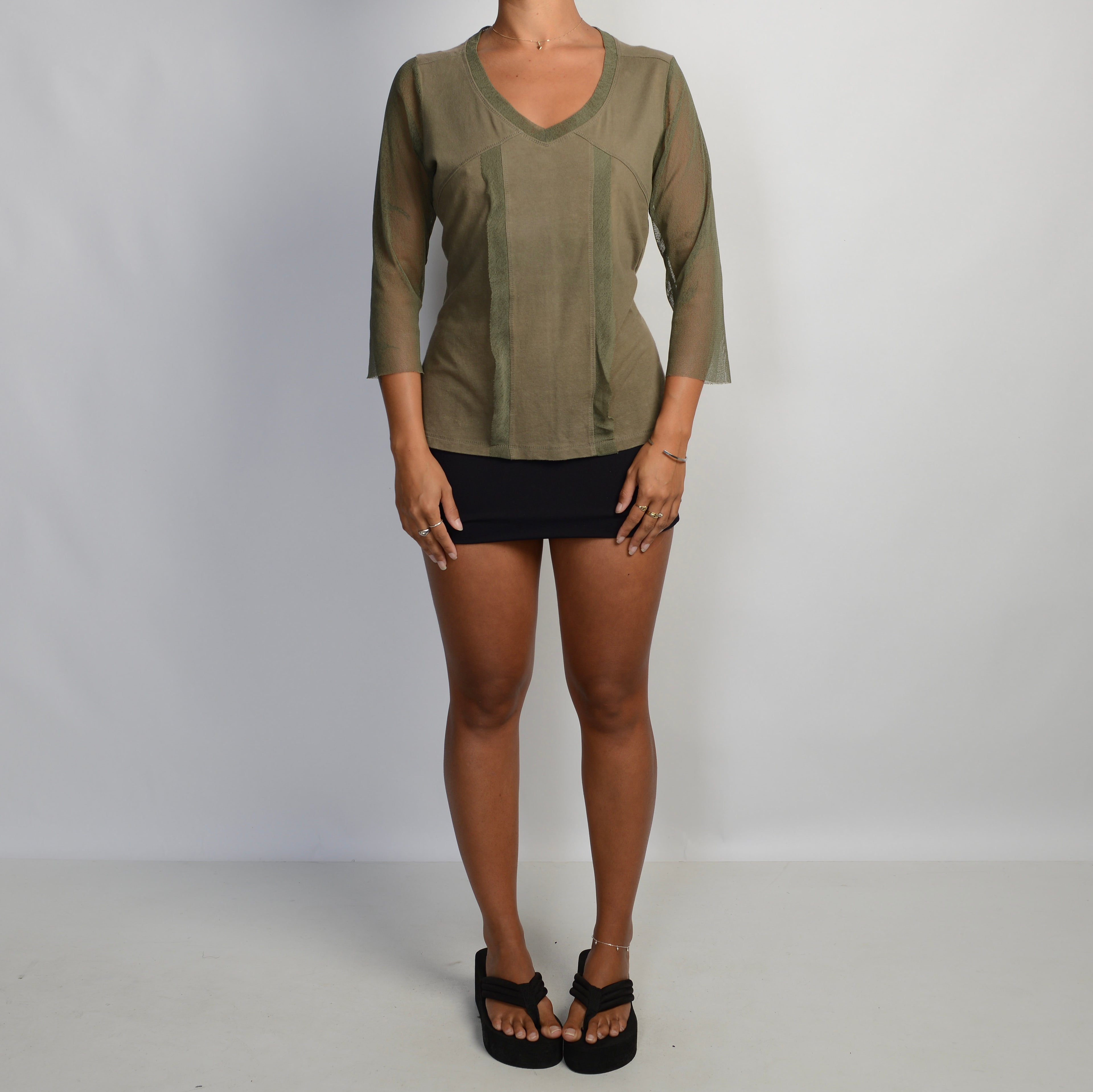 KHAKI MESH 3/4 SLEEVE TOP