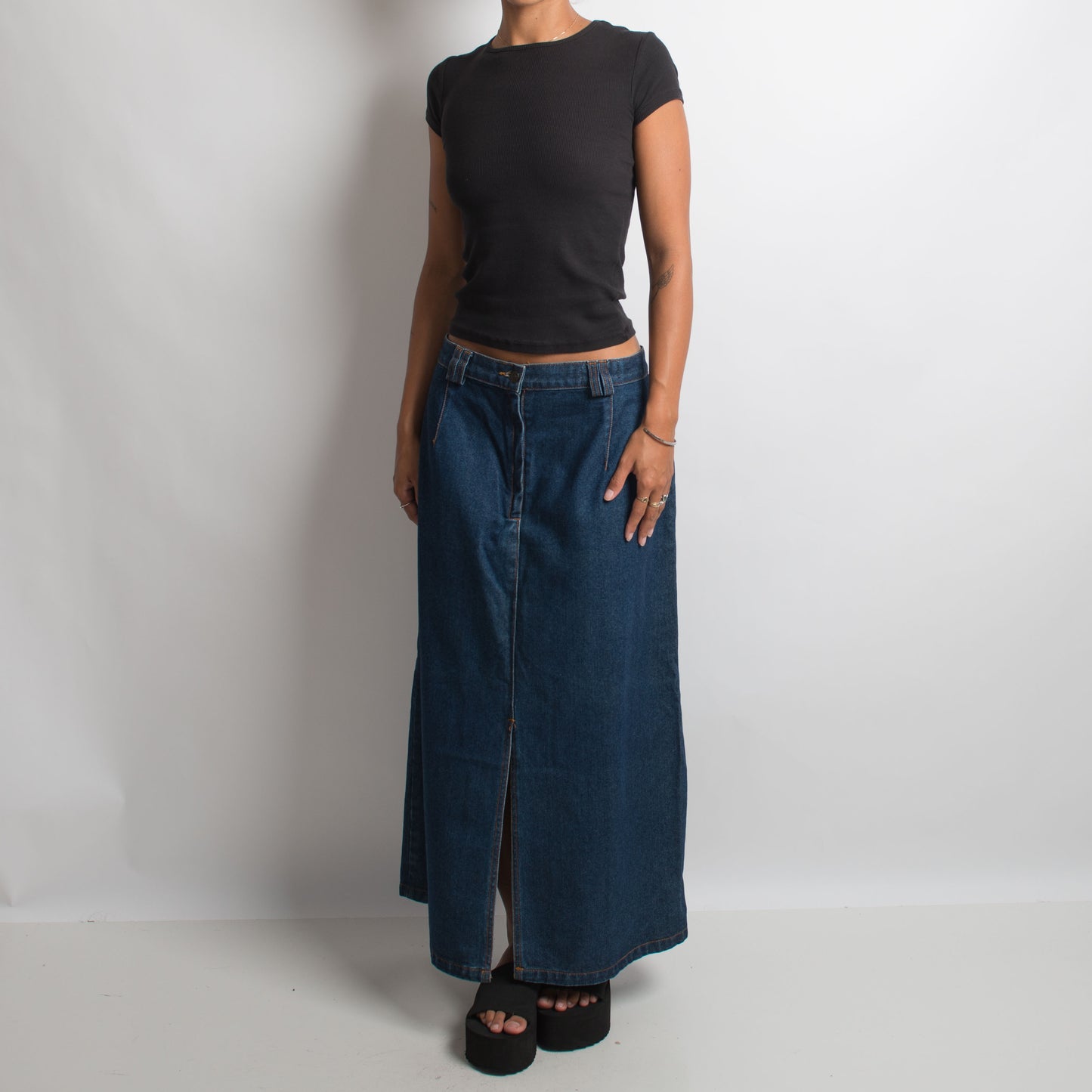 DARK DENIM LONGLINE SKIRT