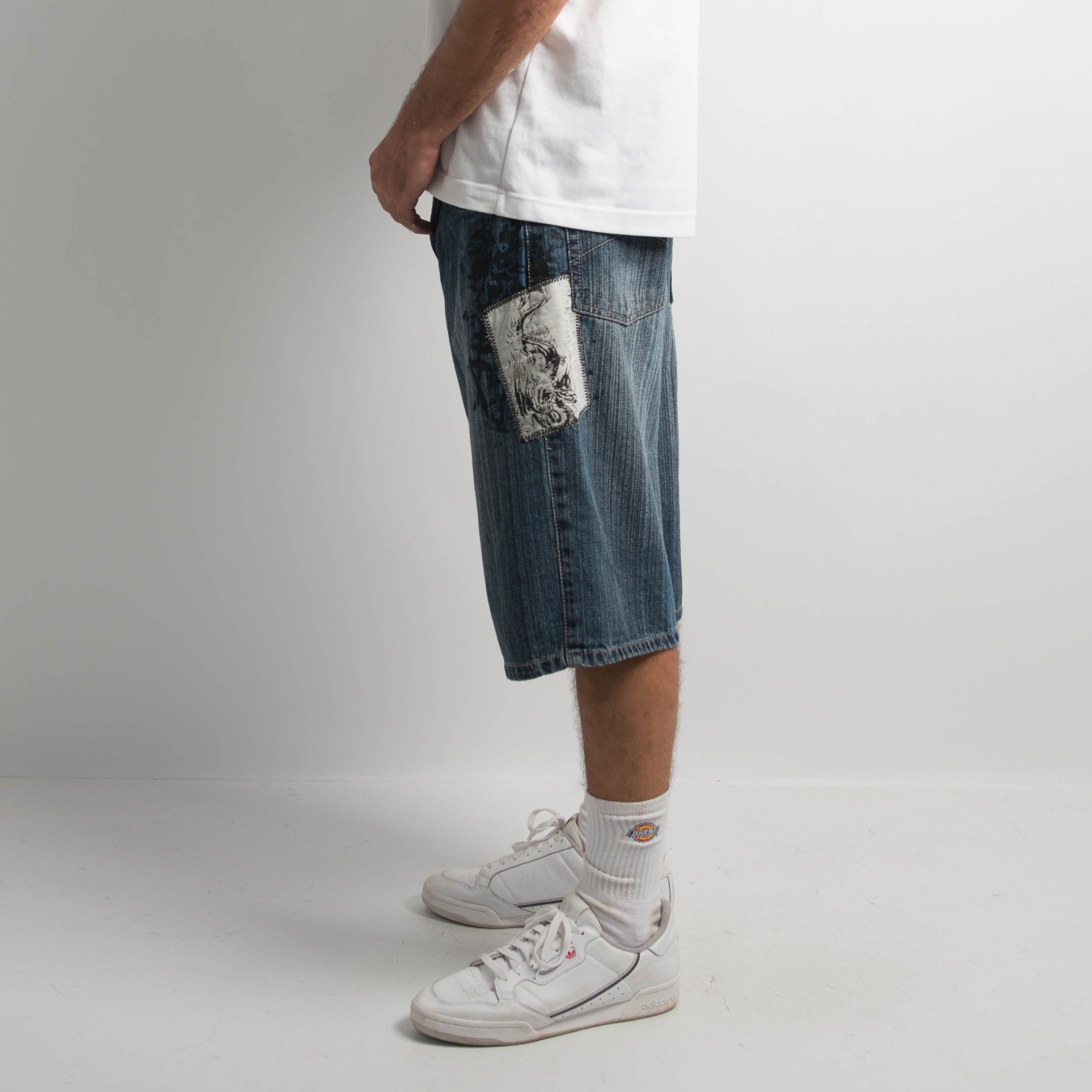 MID WASH DENIM JORTS