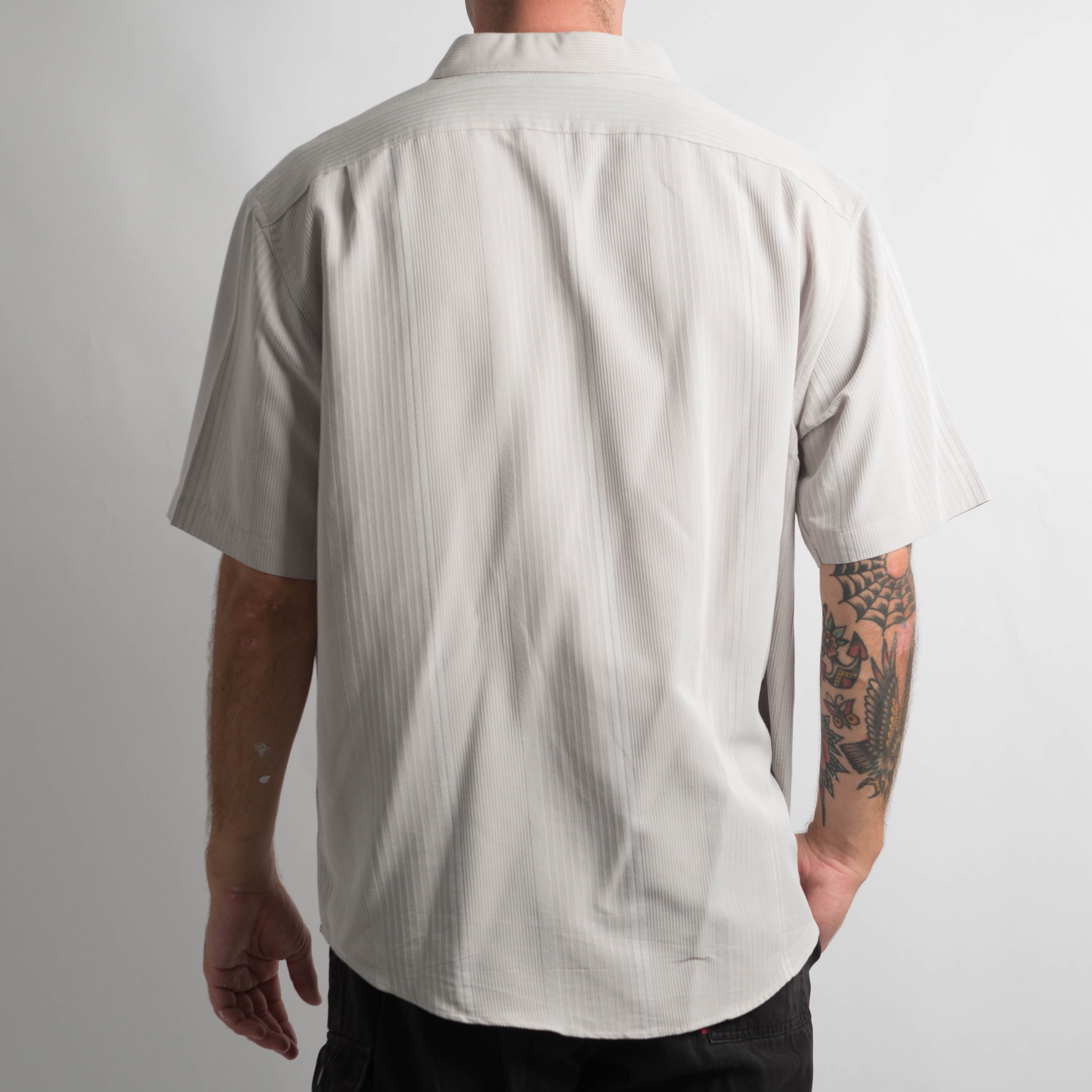 CREAM BUTTON UP SHIRT