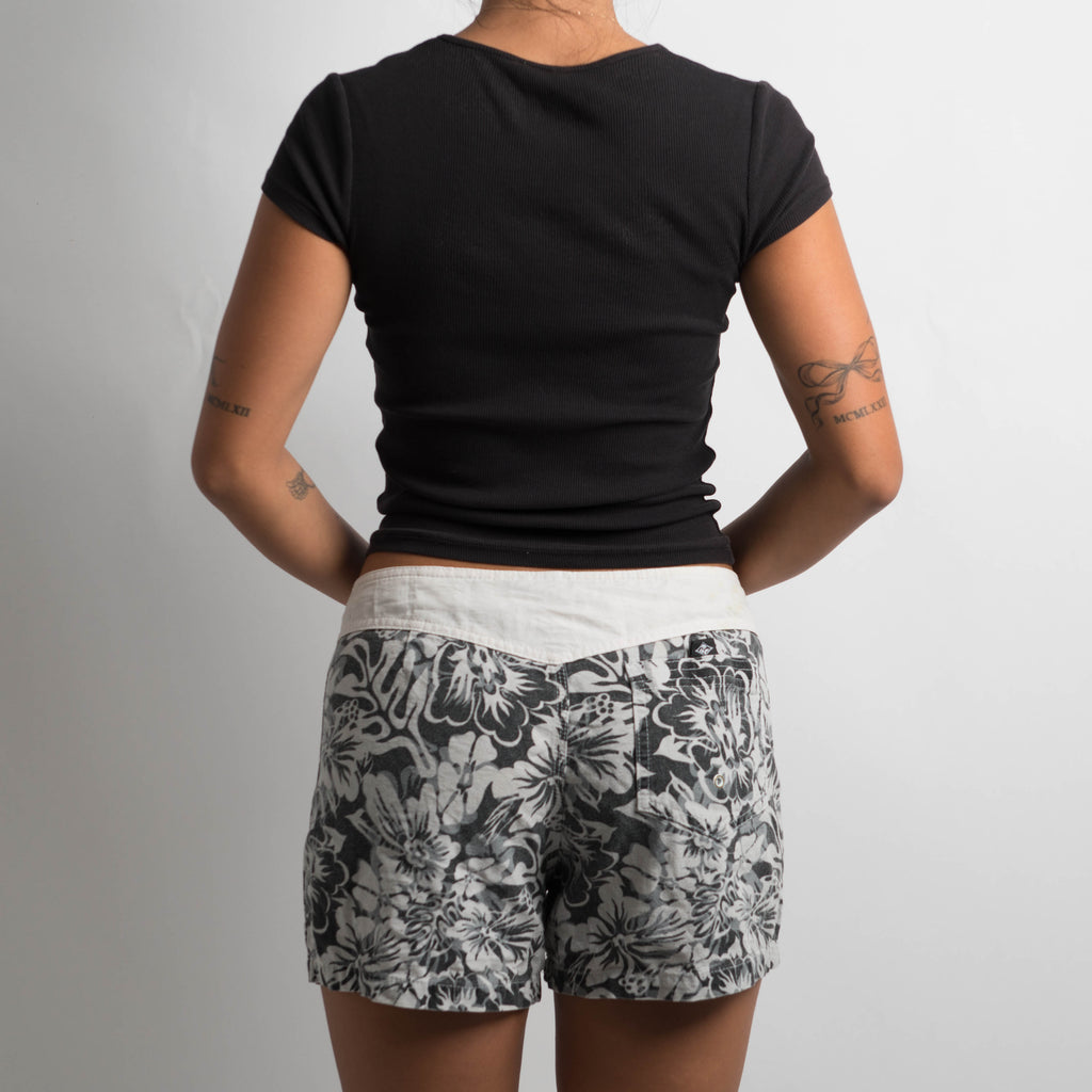 FLORAL CANVAS SHORTS