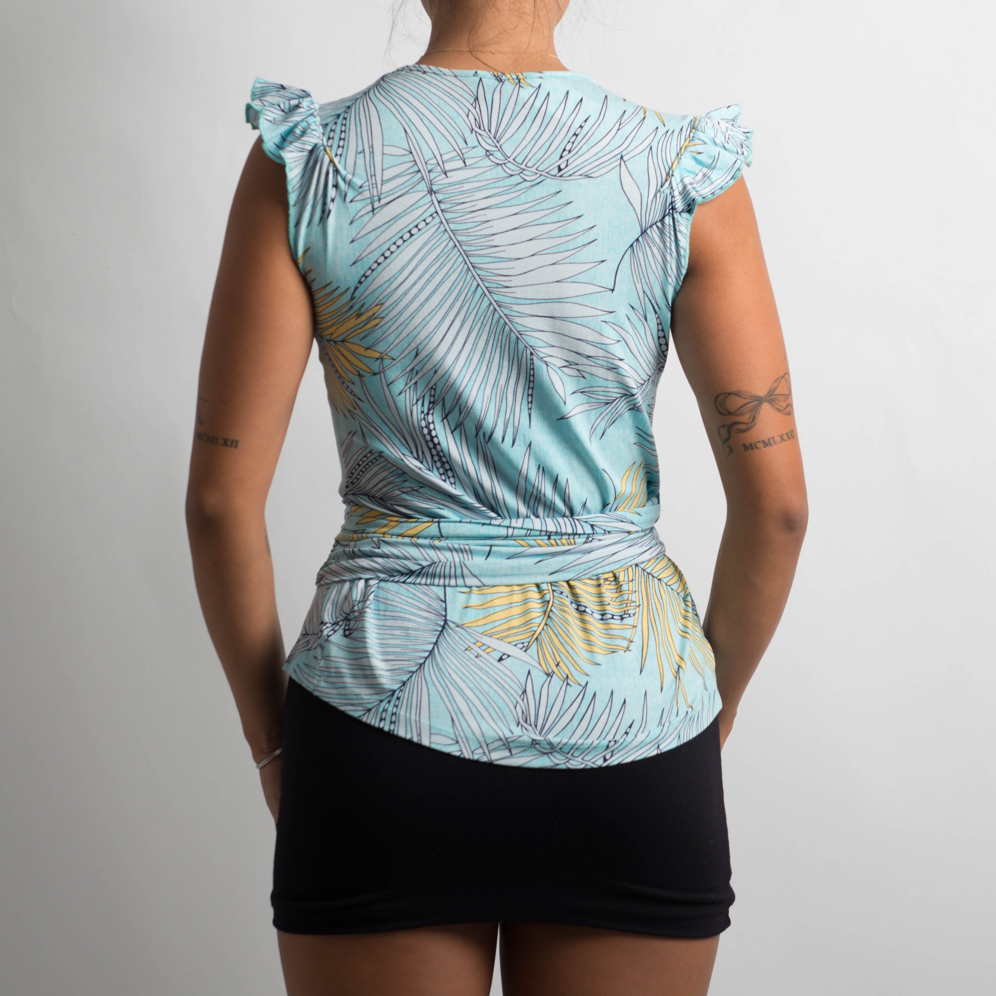 BLUE PATTERNED WRAP TOP