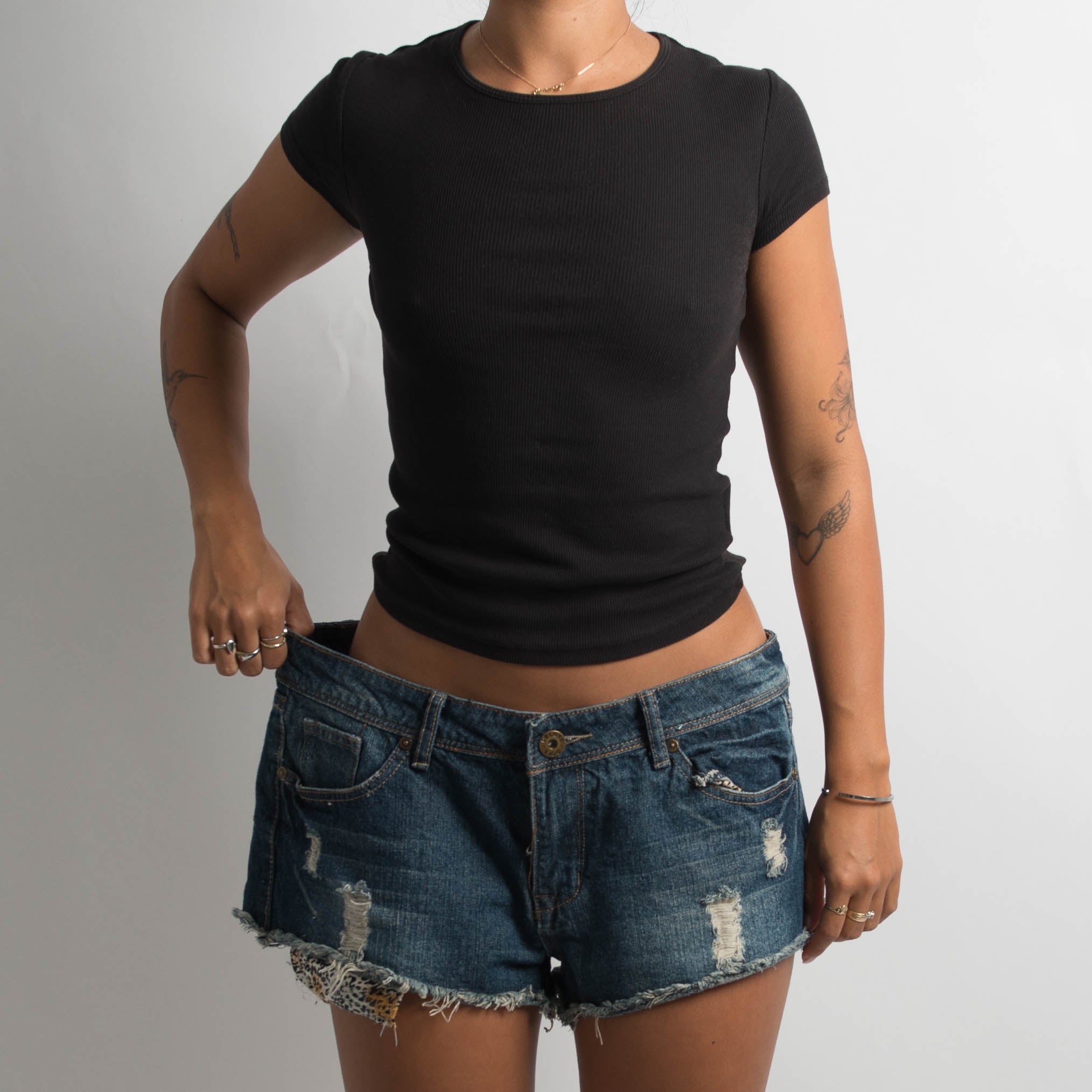 LOW RISE DENIM SHORTS