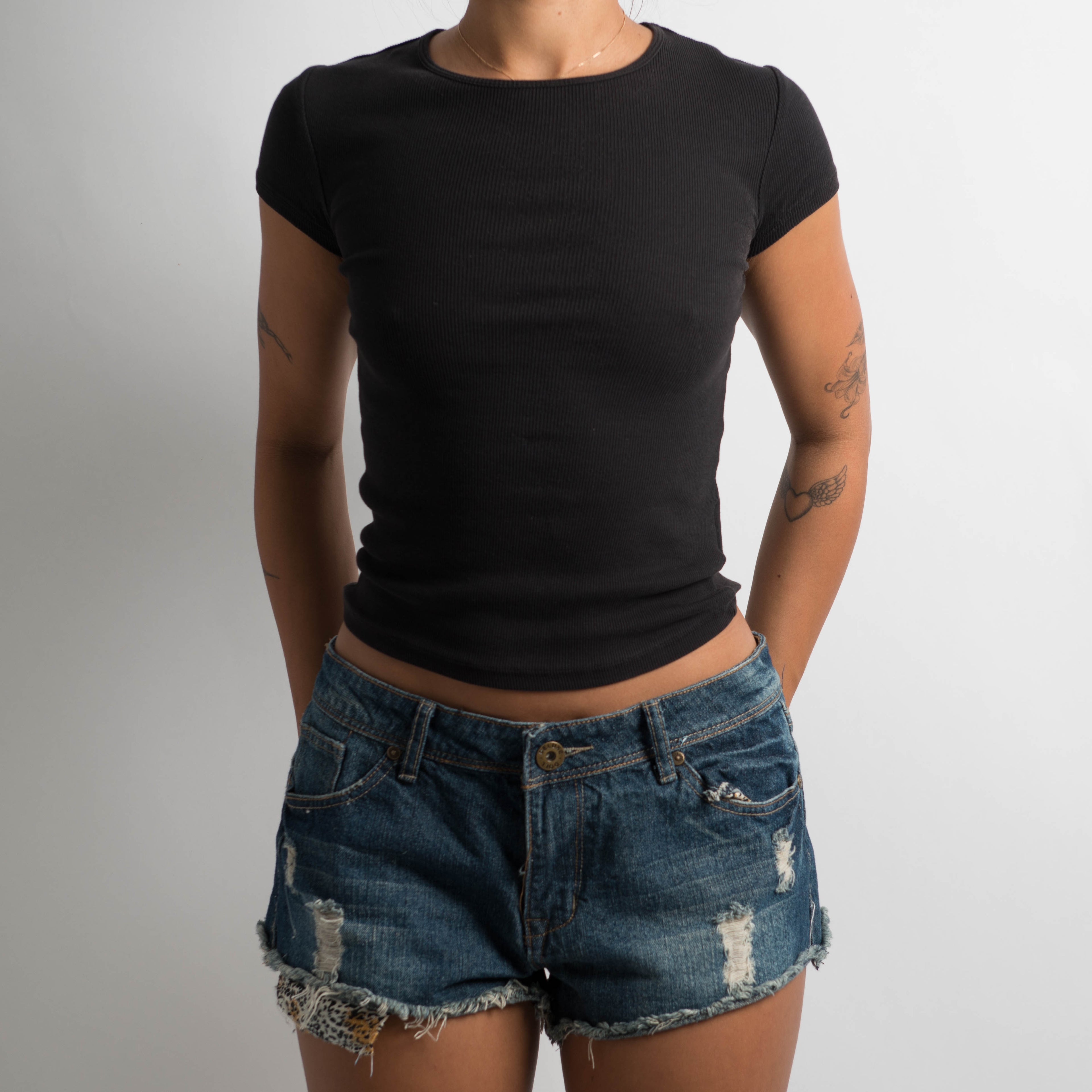 LOW RISE DENIM SHORTS