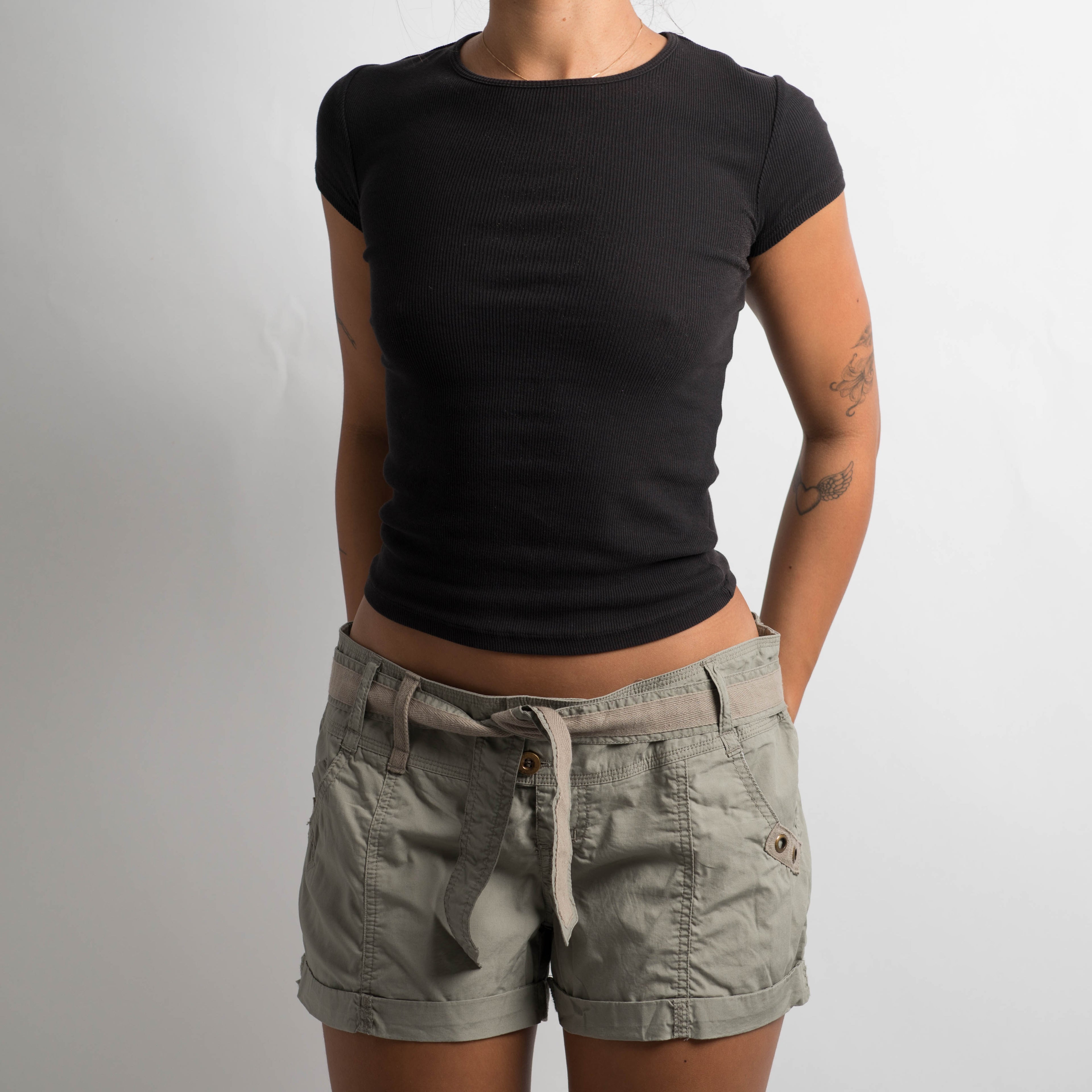 KHAKI CARGO MINI SHORTS