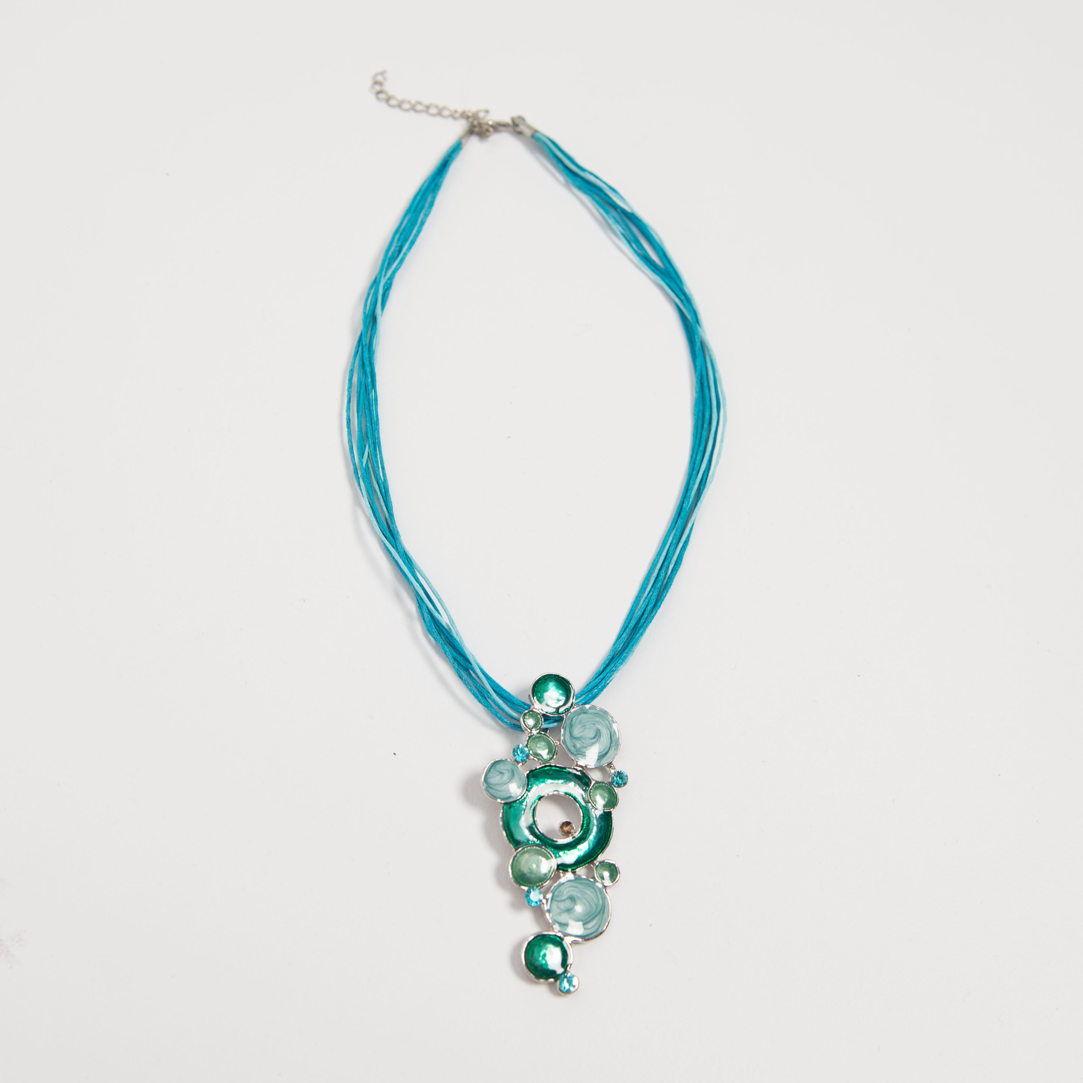 BLUE PENDANT NECKLACE