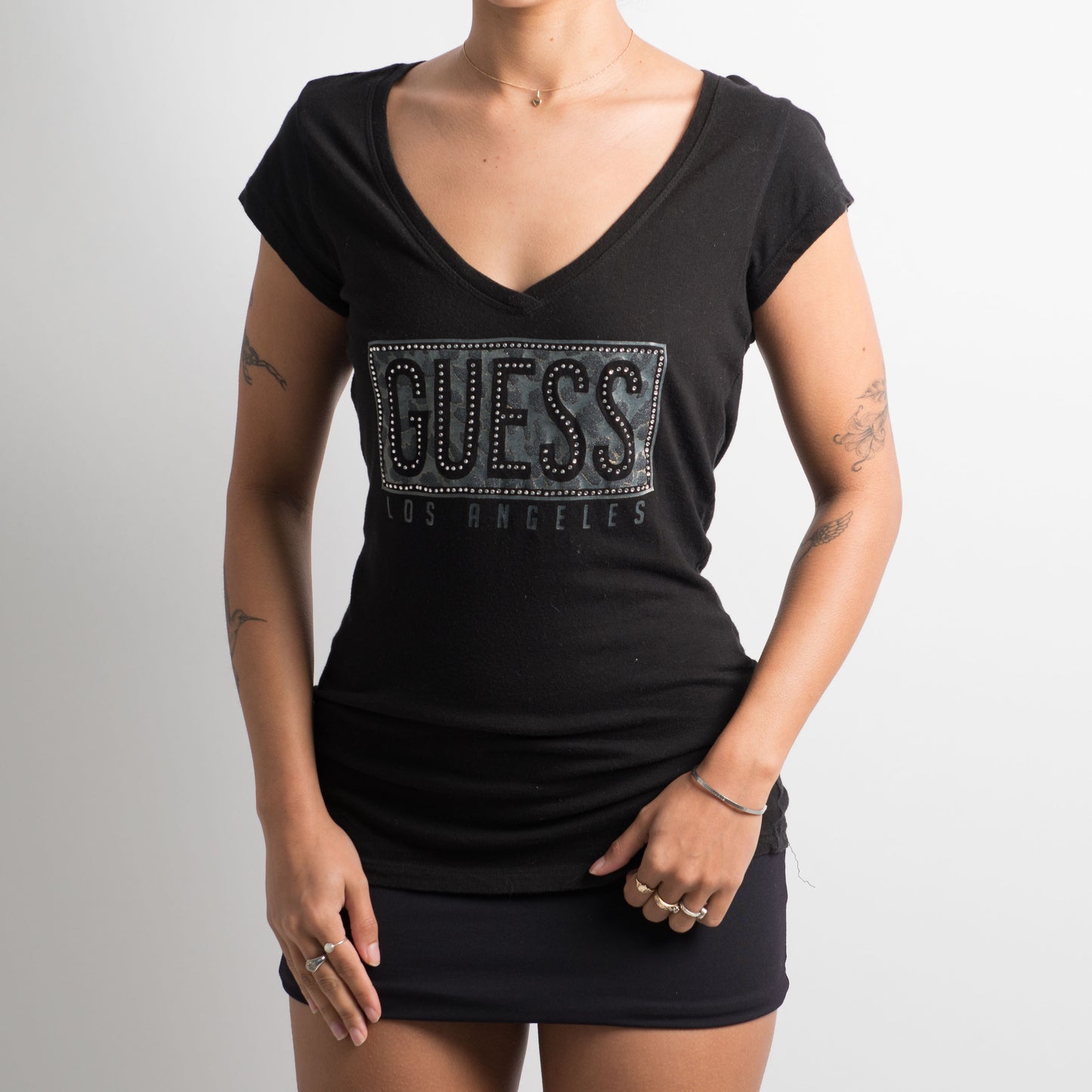 BLACK GUESS TOP