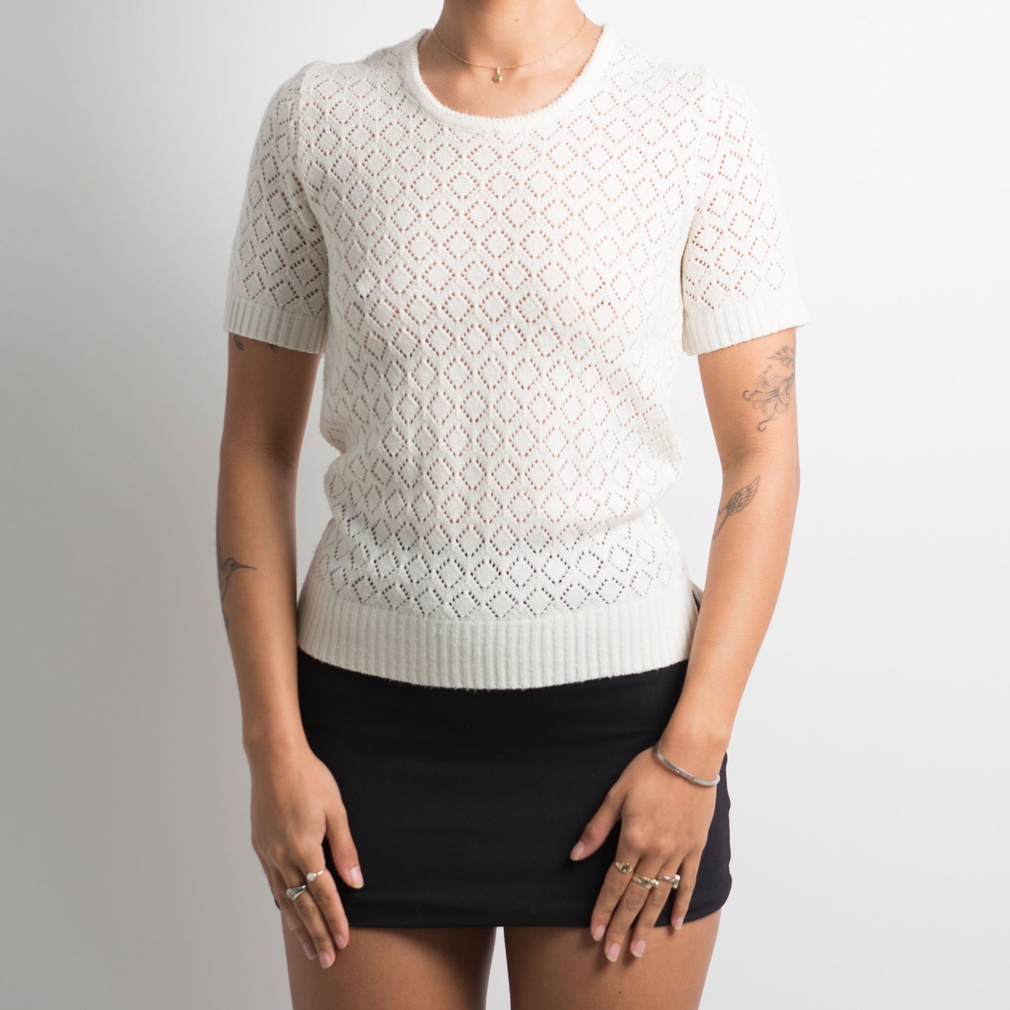 T-SHIRT AU CROCHET BLANC CASSE