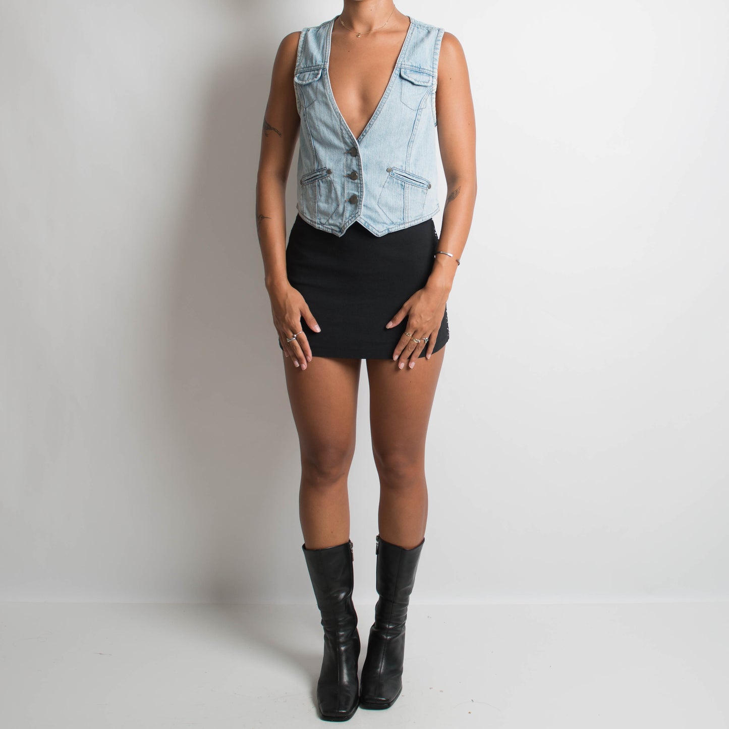 LIGHT WASH DENIM VEST