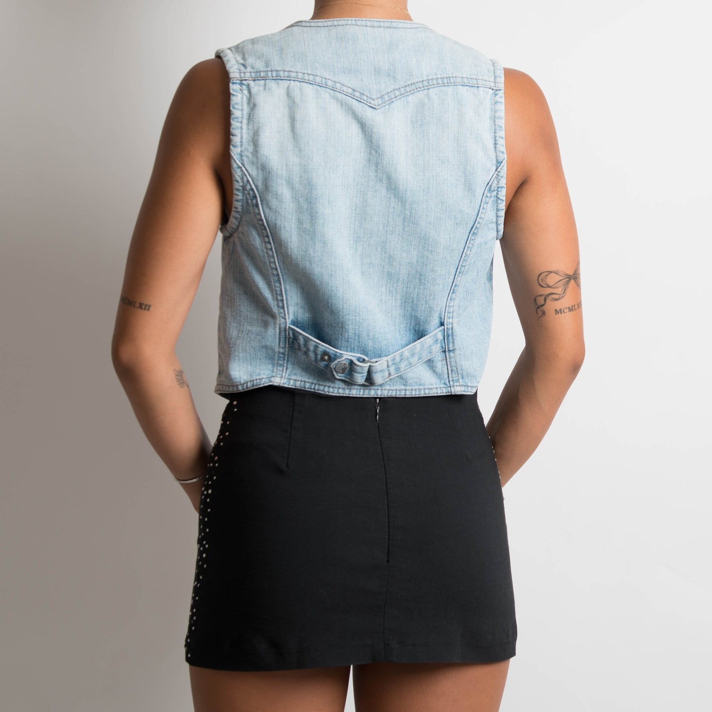 LIGHT WASH DENIM VEST