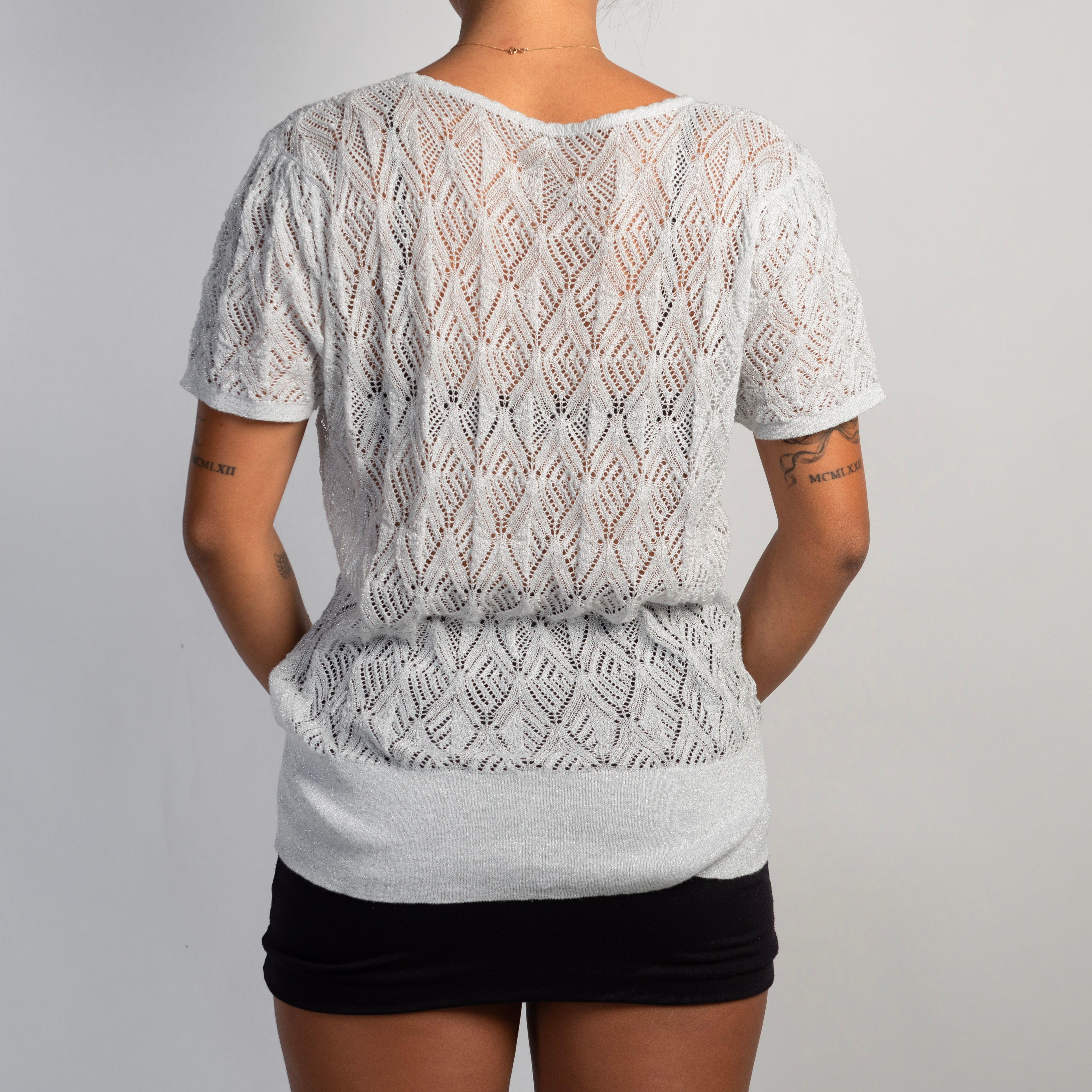 SILVER KNIT TOP